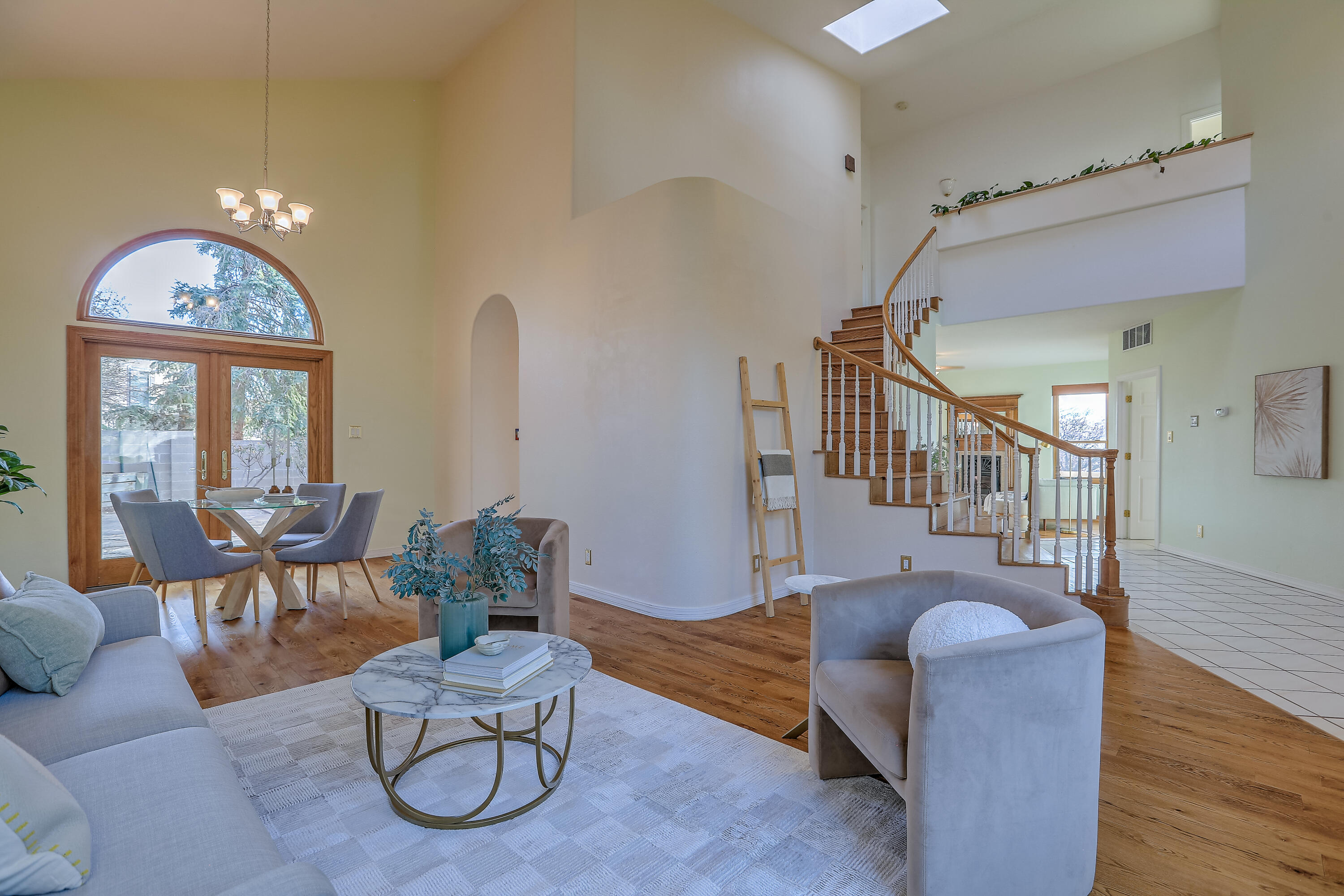 13400 Pinnacle Court NE