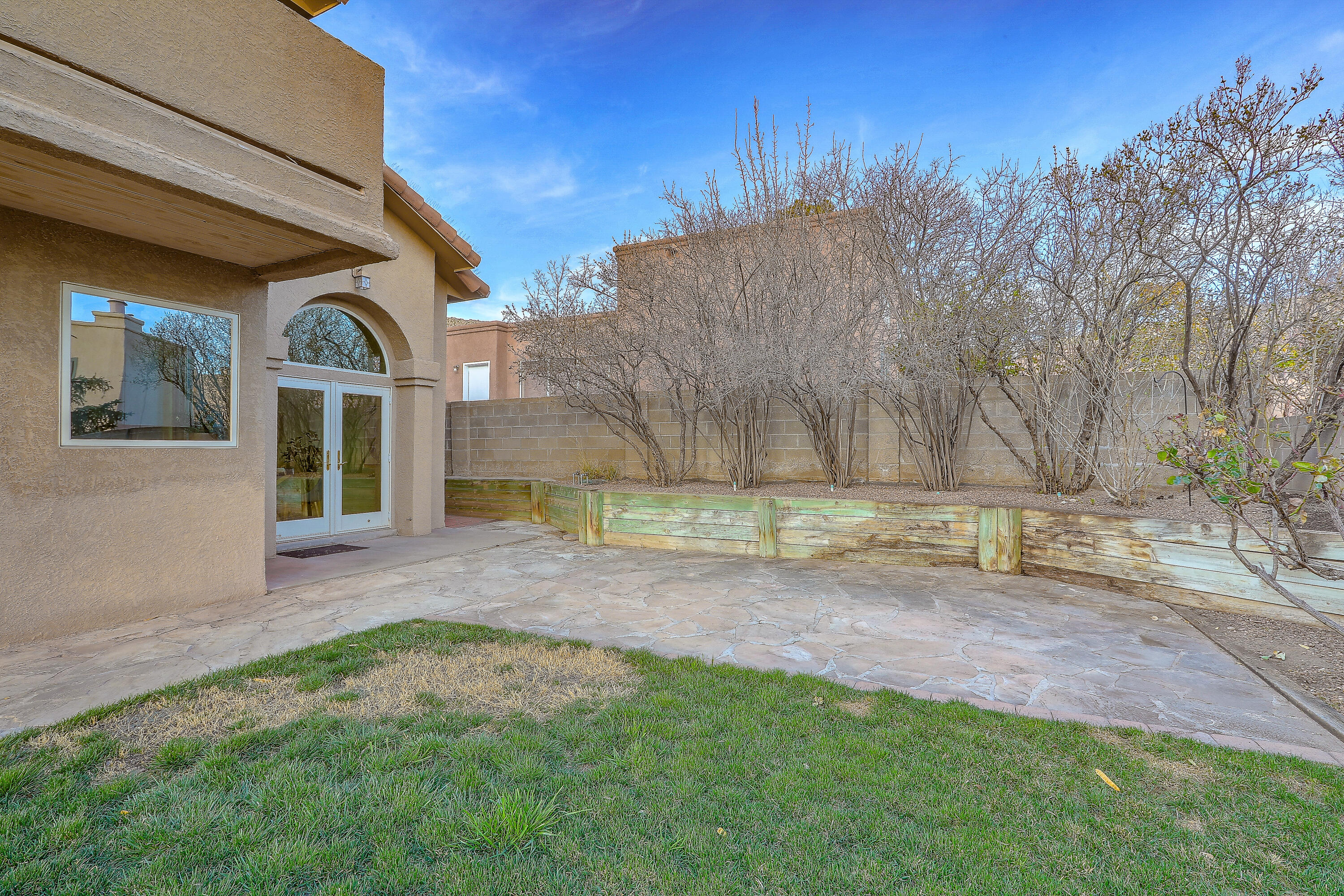 13400 Pinnacle Court NE