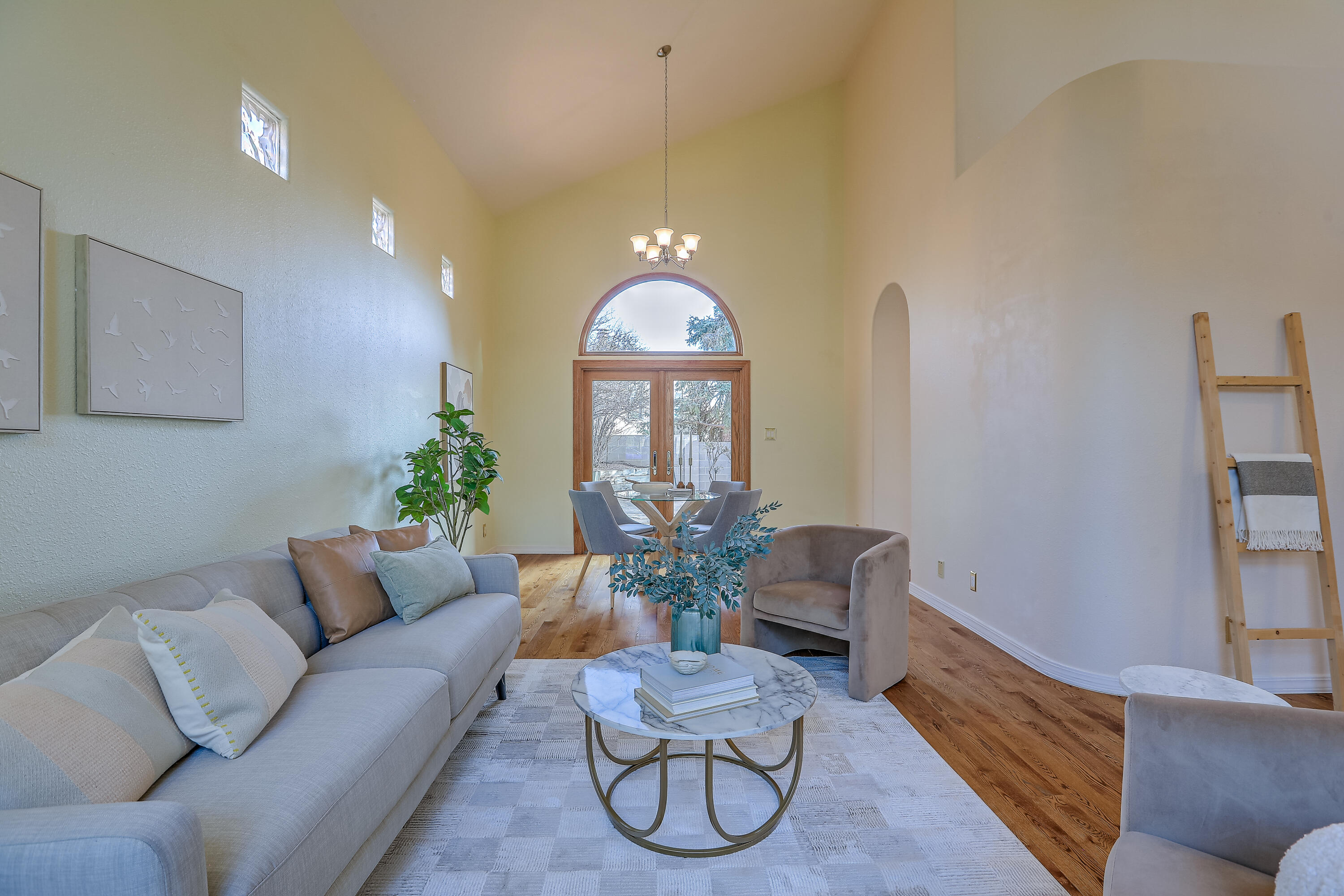 13400 Pinnacle Court NE