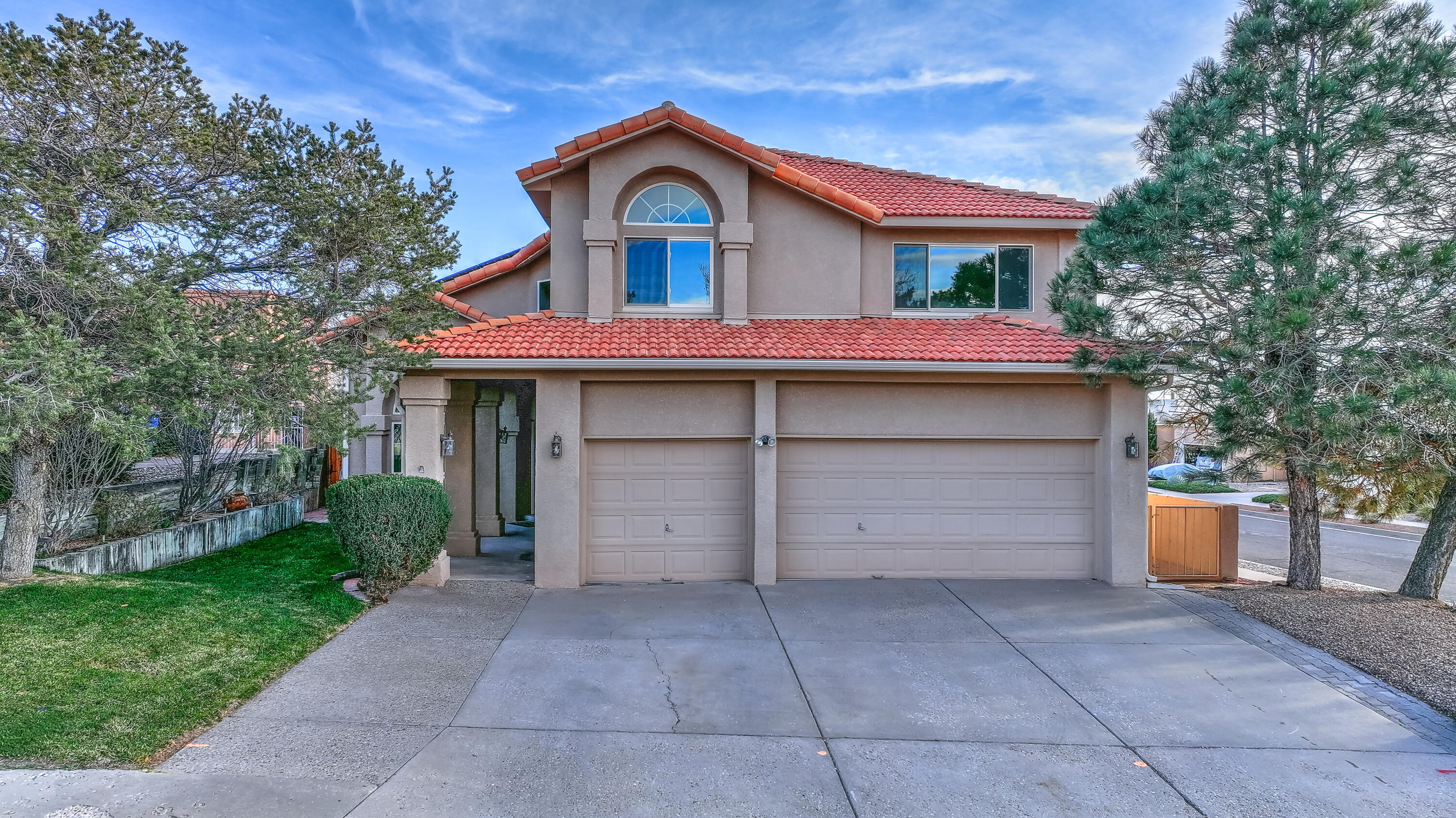 13400 Pinnacle Court NE