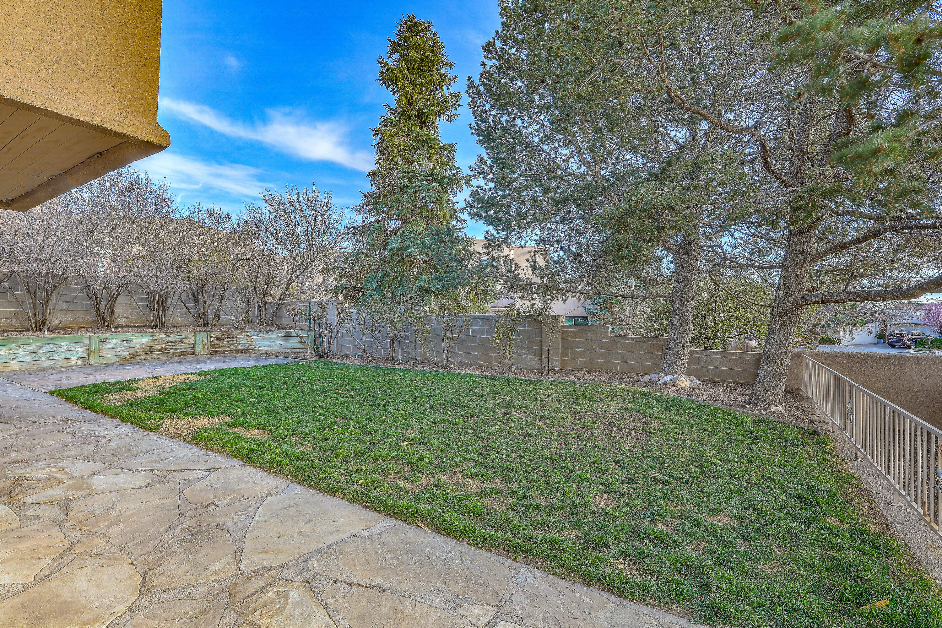 13400 Pinnacle Court NE