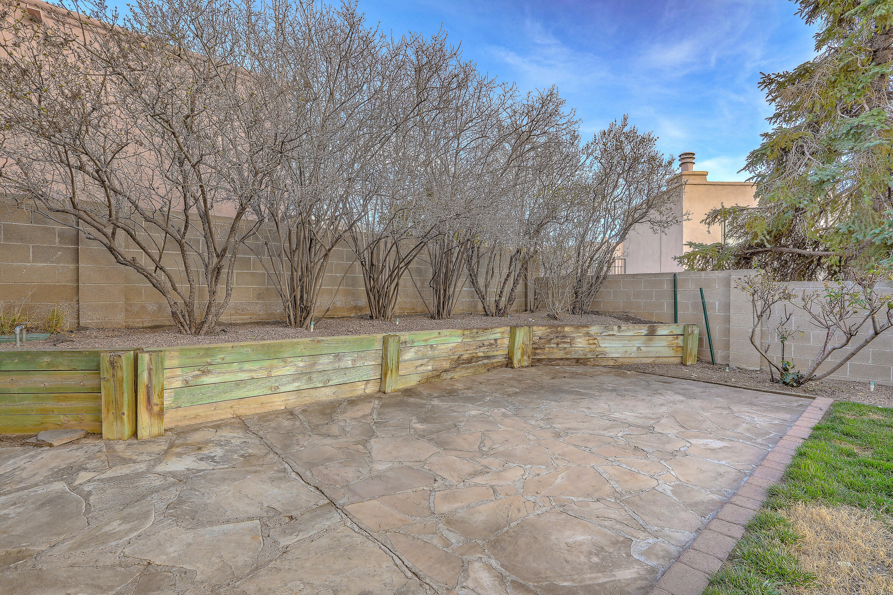 13400 Pinnacle Court NE