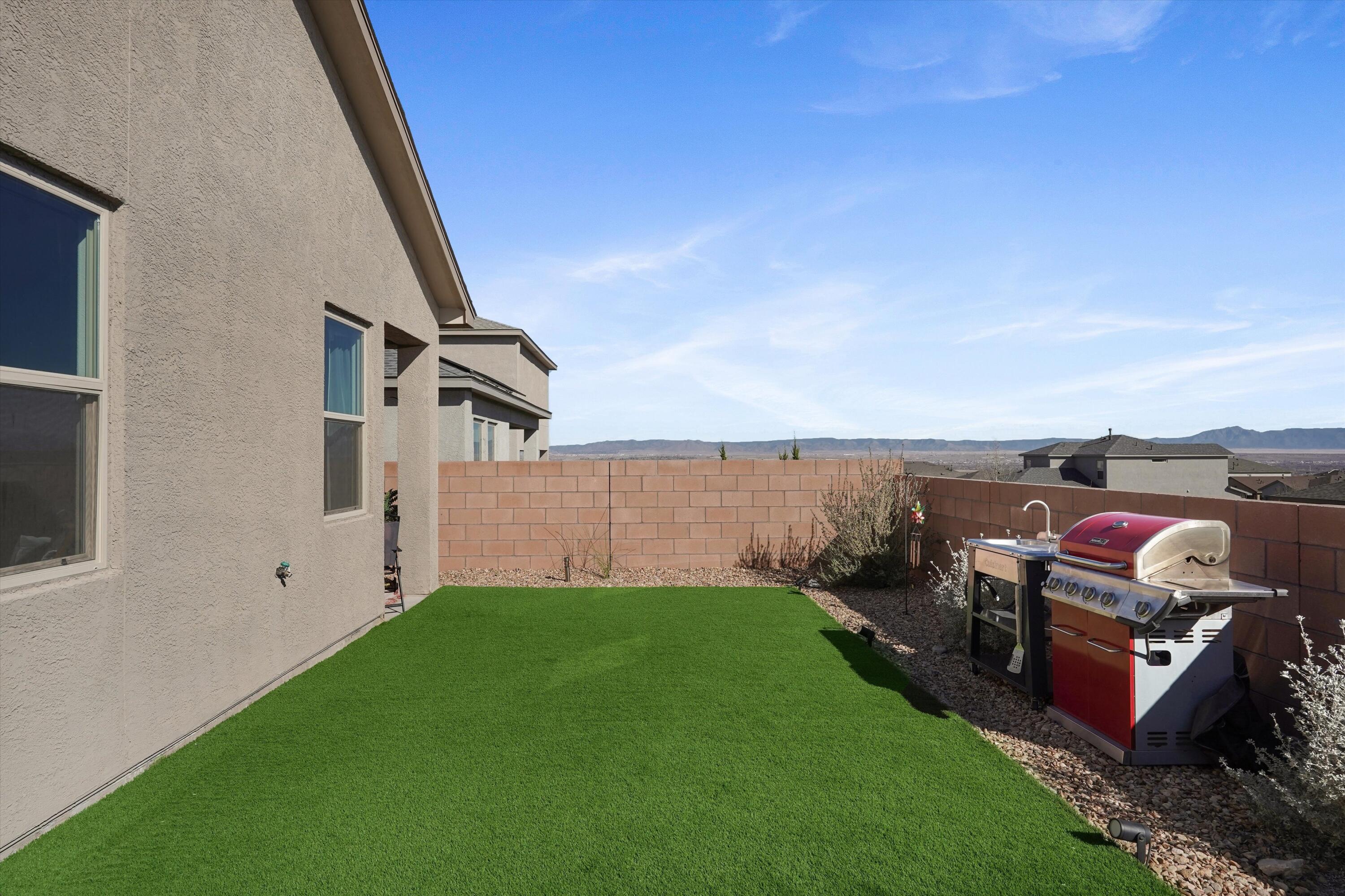 10708 Sabino Loop SW