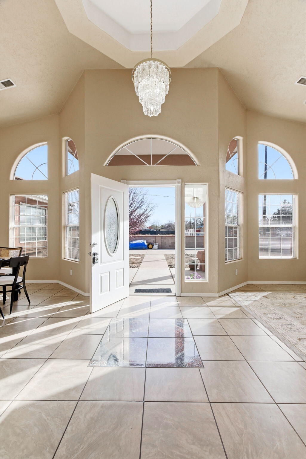 211 Hendrix Road NW