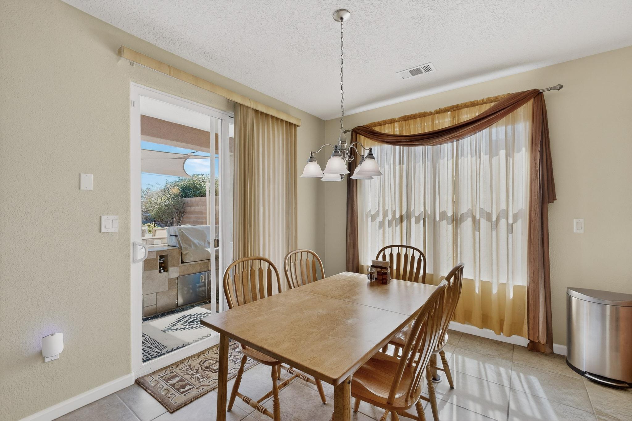 10200 Avenida Vista Sol NW