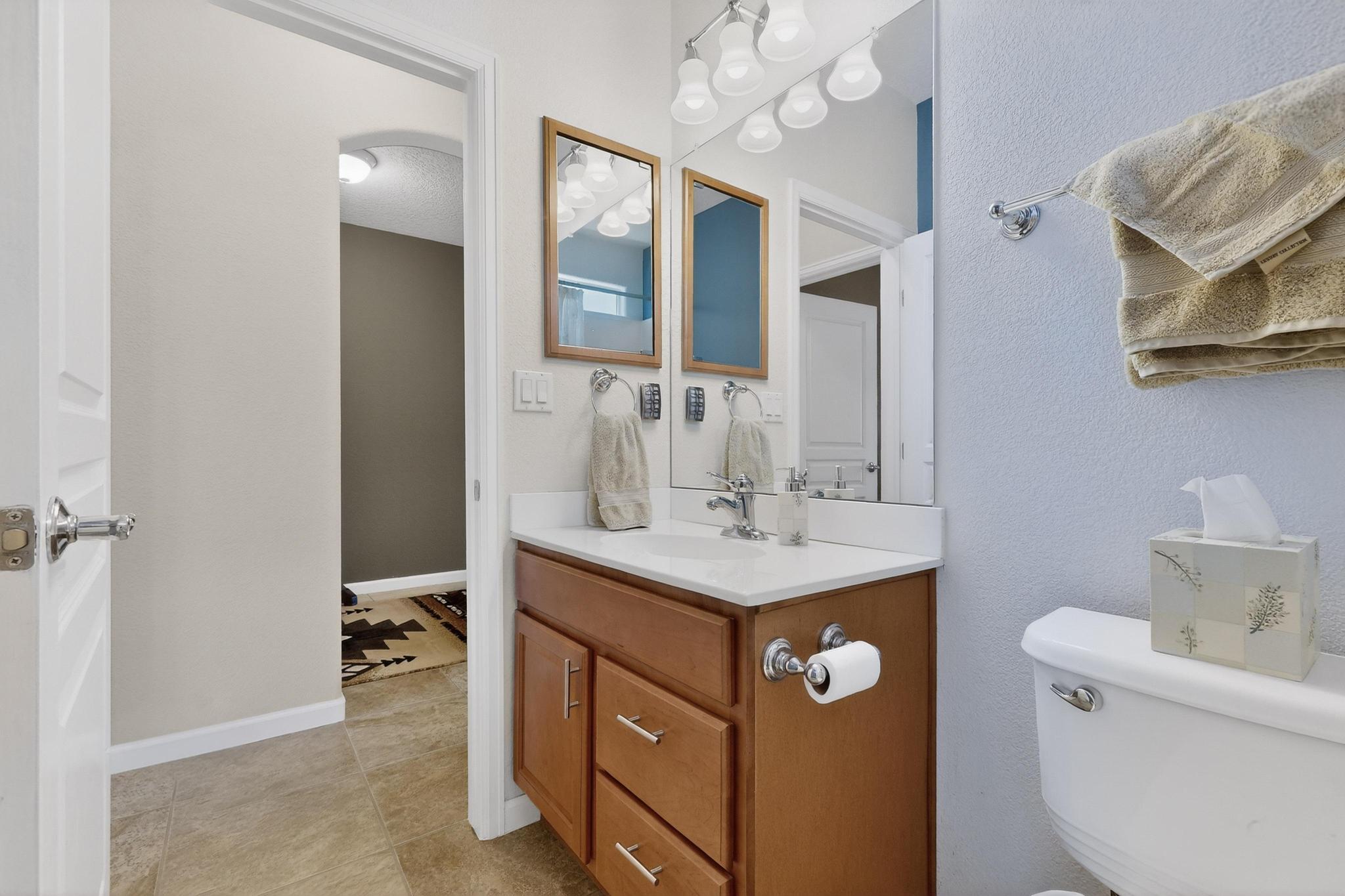 10200 Avenida Vista Sol NW