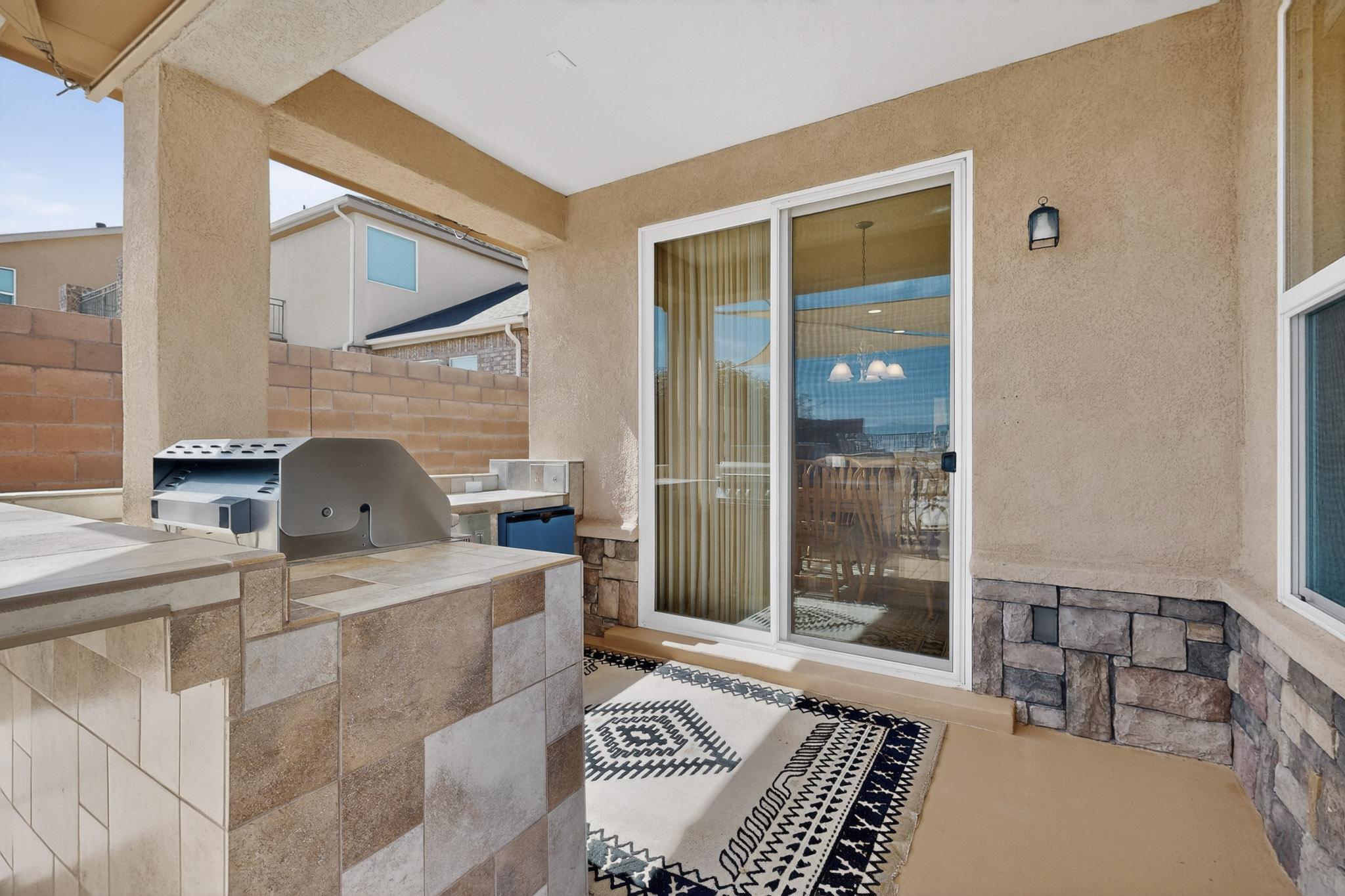 10200 Avenida Vista Sol NW