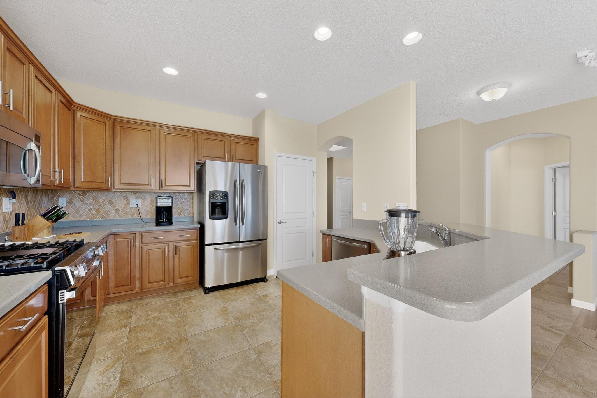 10200 Avenida Vista Sol NW