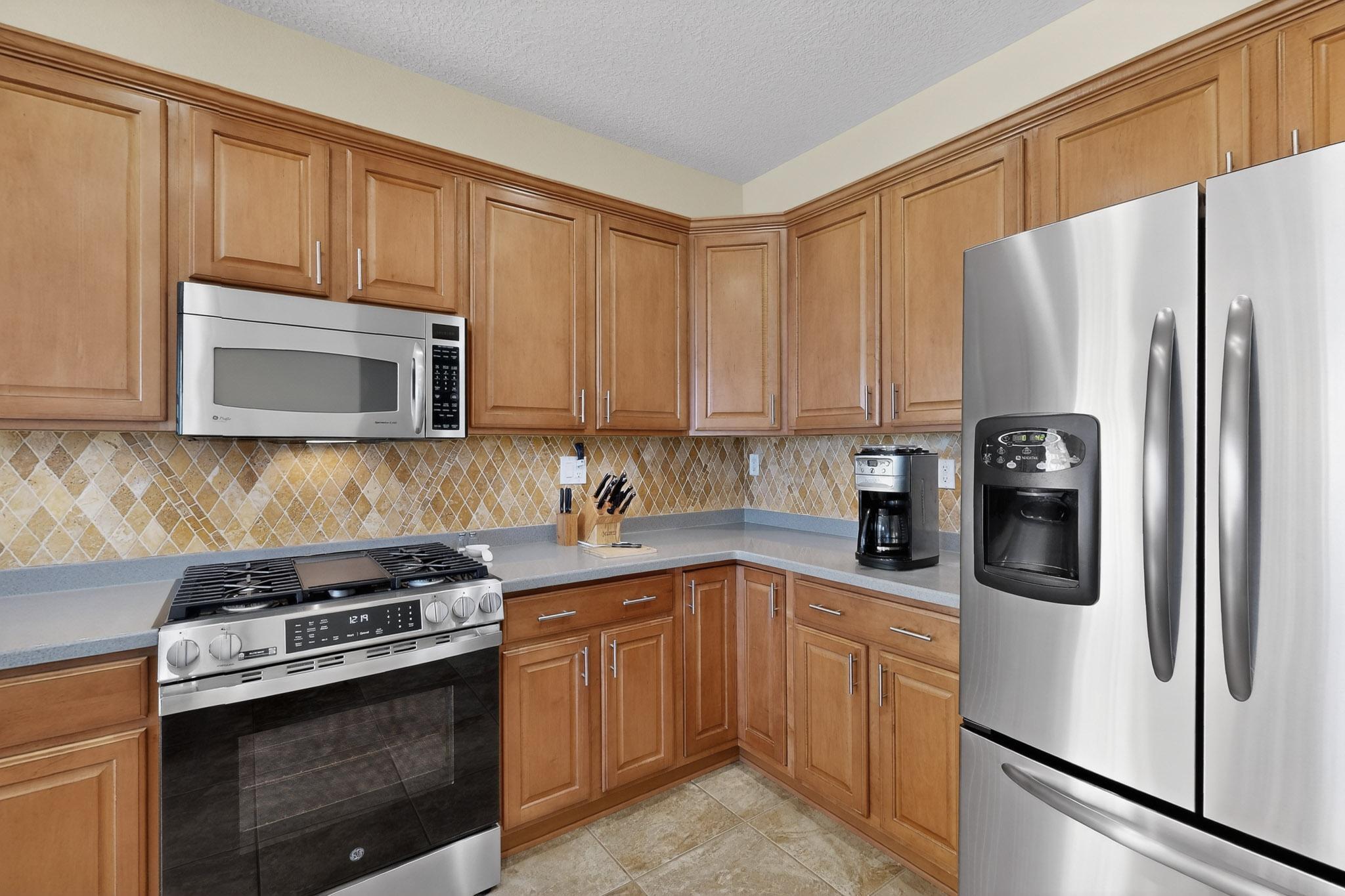 10200 Avenida Vista Sol NW