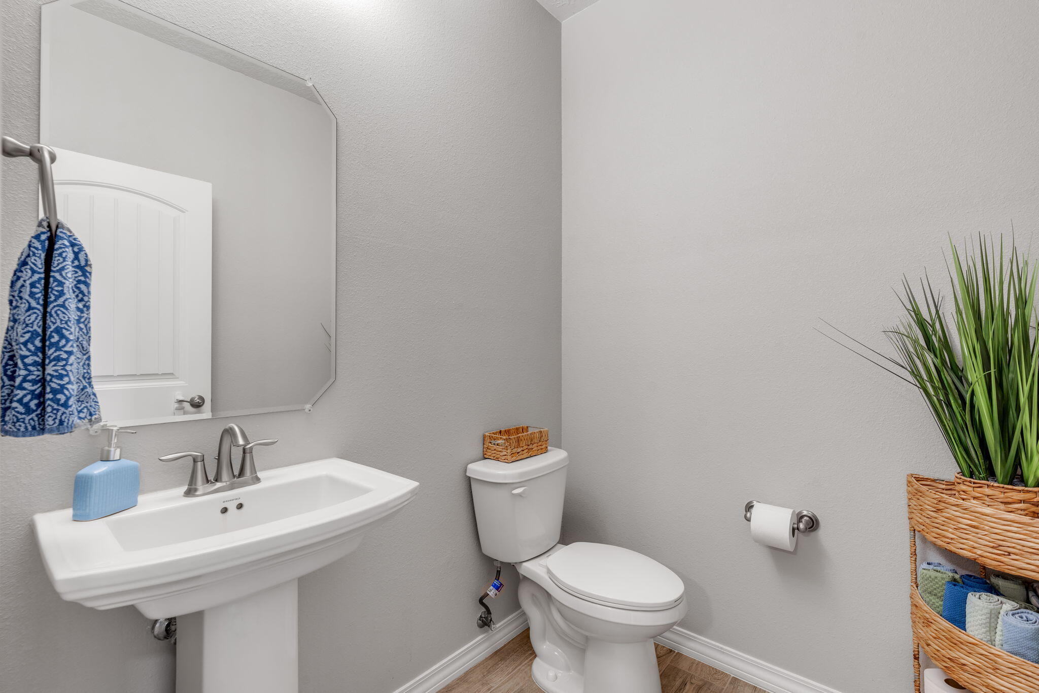 8848 Mancos Street NW