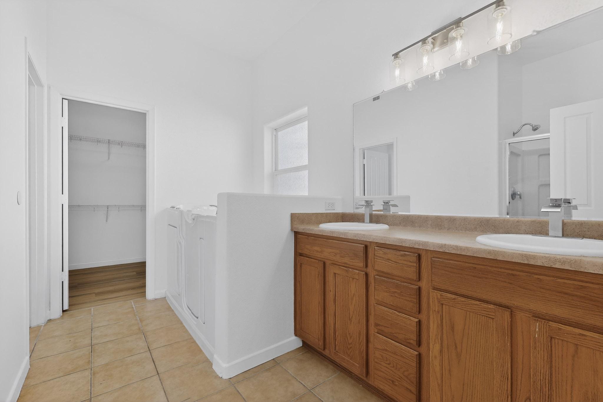 1316 Reynosa Loop SE