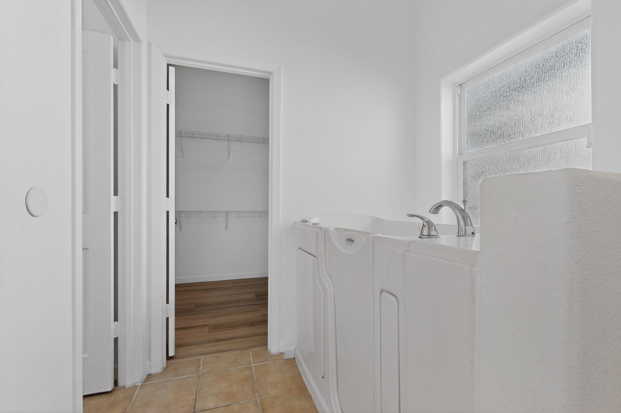 1316 Reynosa Loop SE