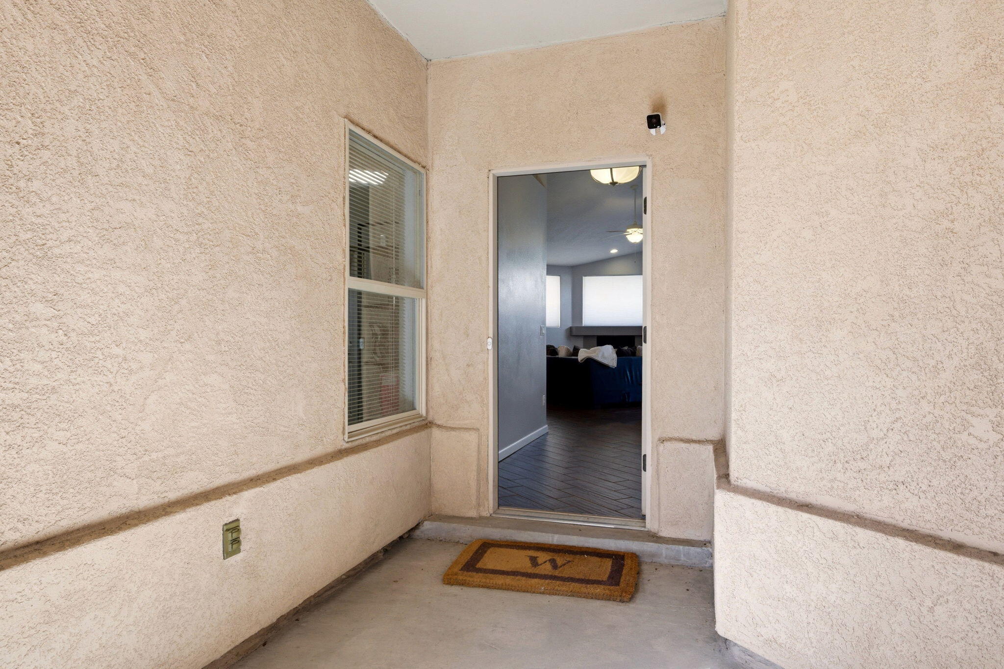 8008 Oso Loco Drive NE