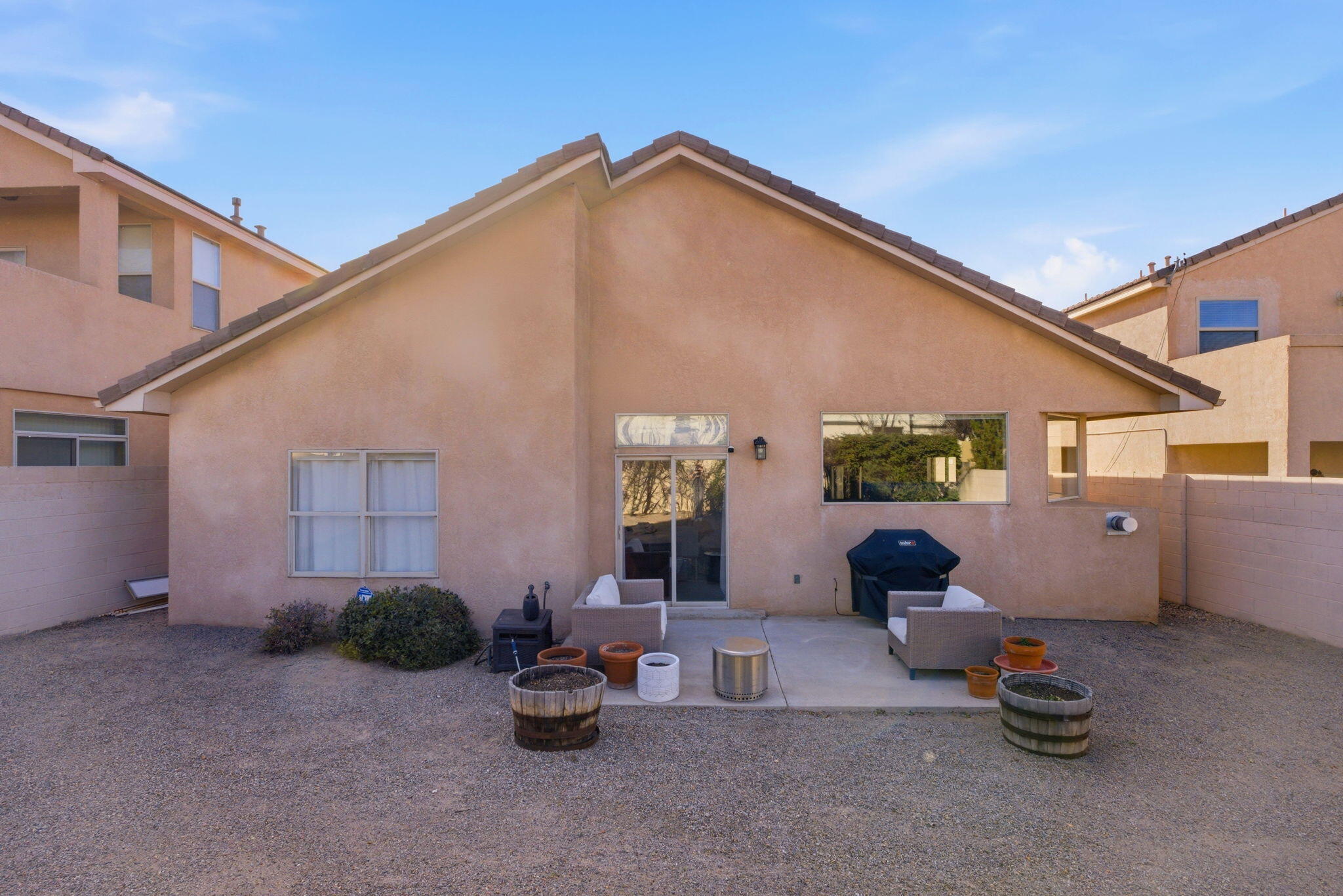 8008 Oso Loco Drive NE