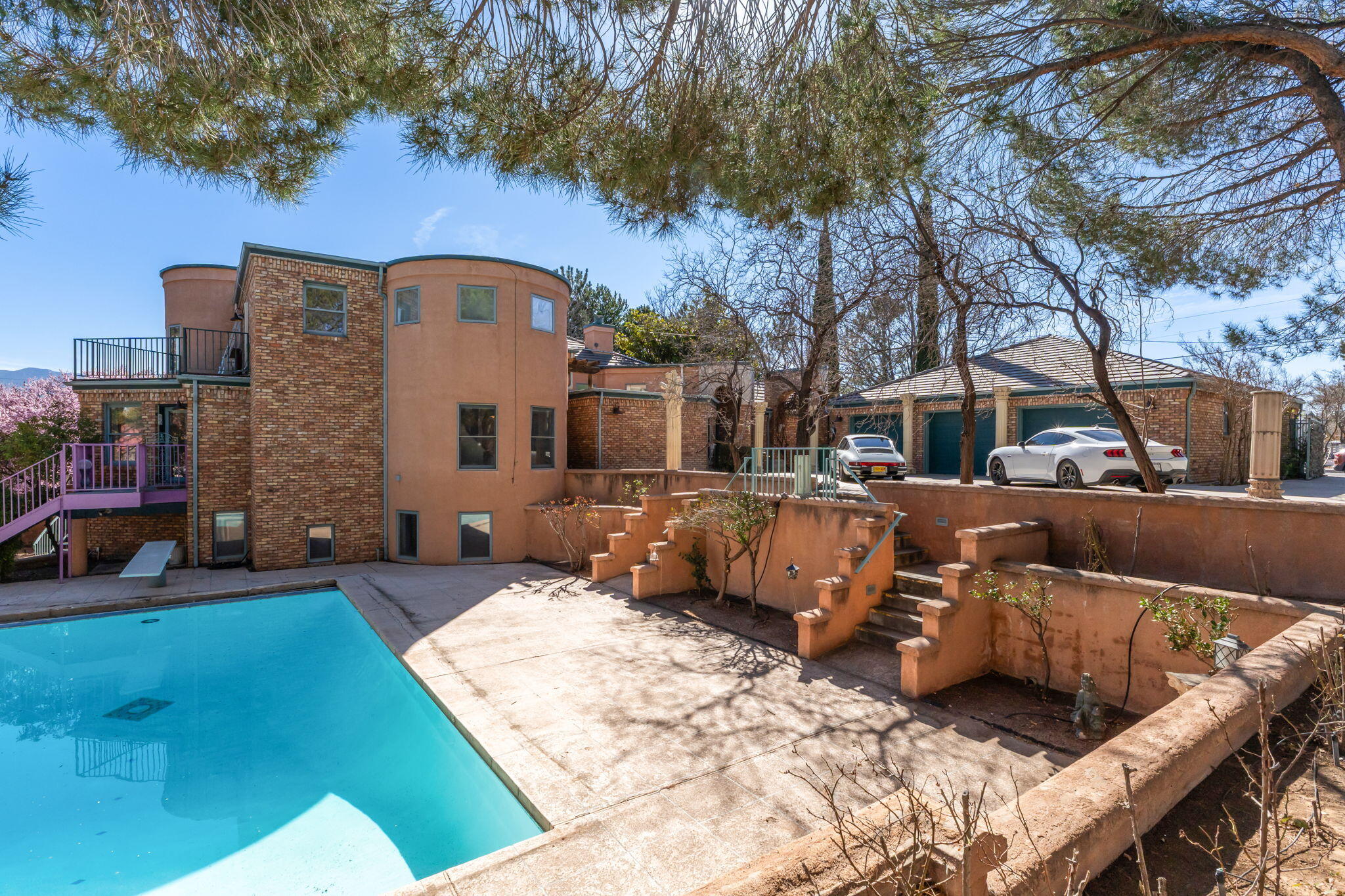 4411 Constitution Avenue NE