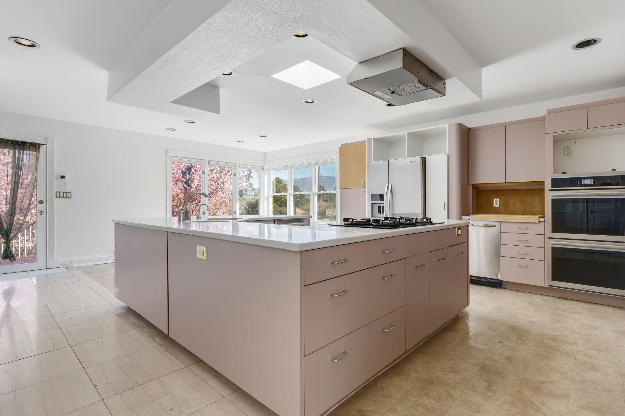 4411 Constitution Avenue NE