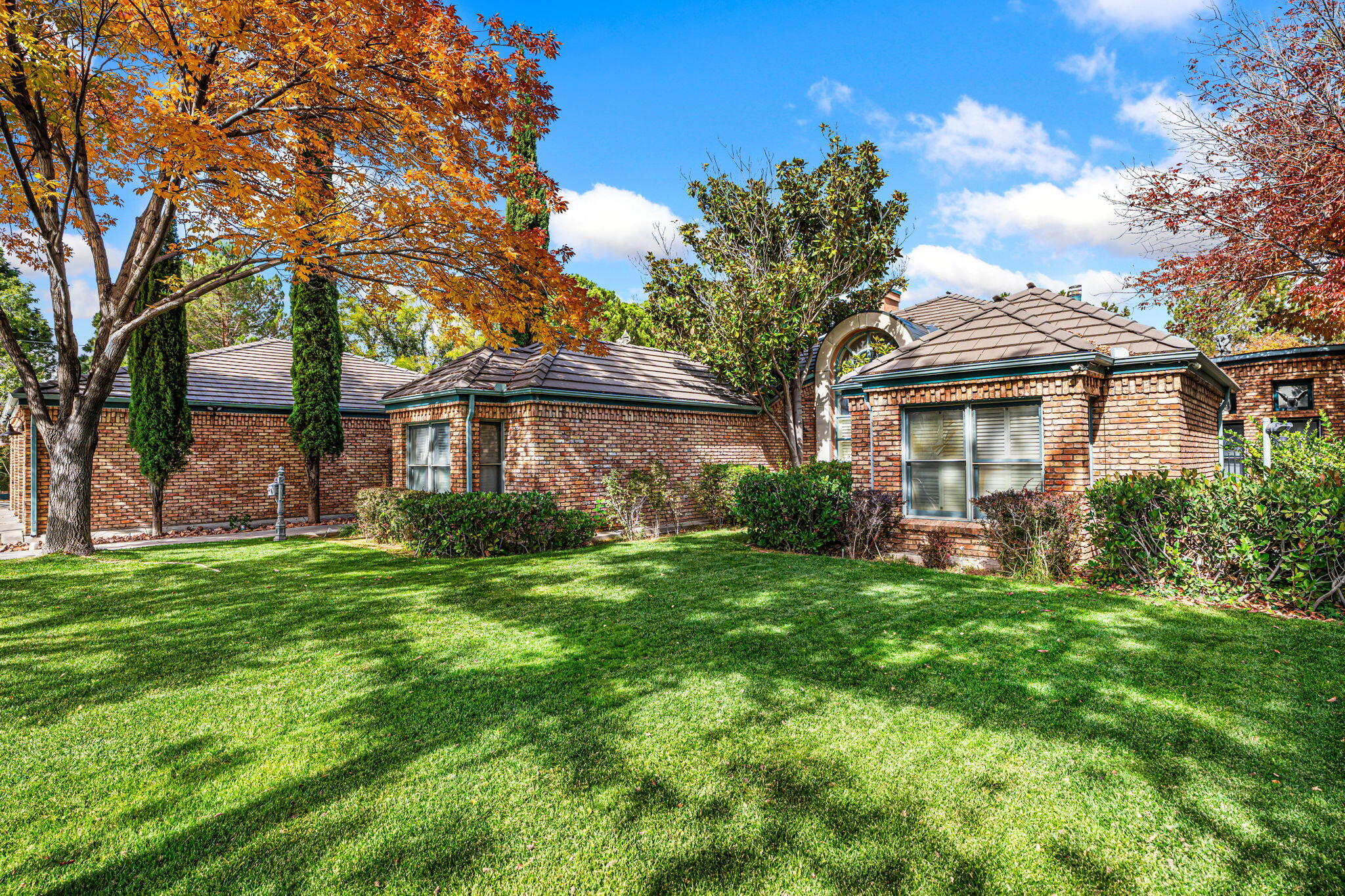 4411 Constitution Avenue NE