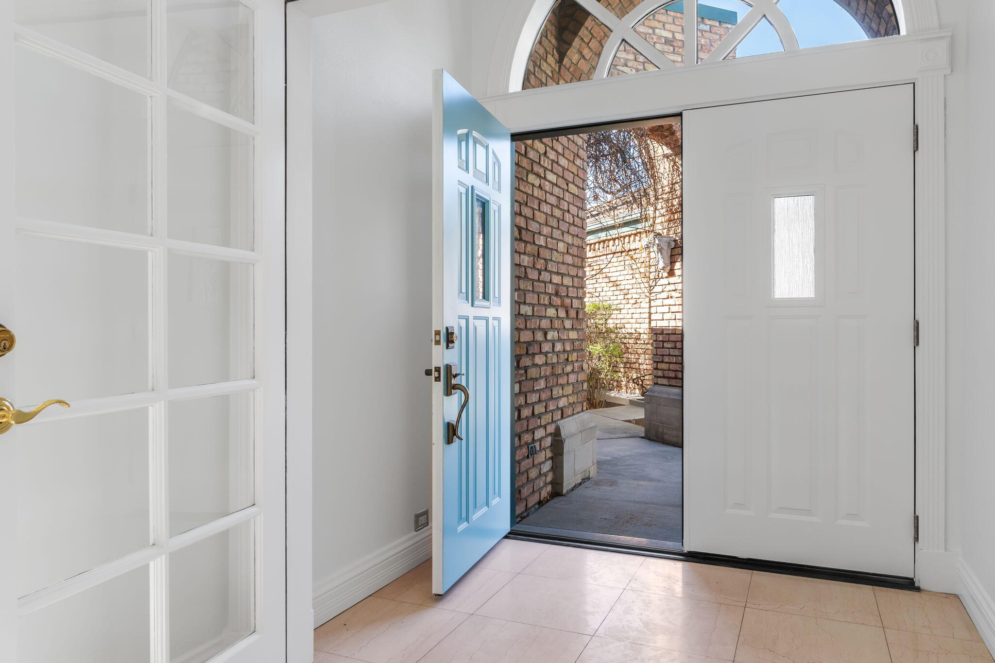 4411 Constitution Avenue NE