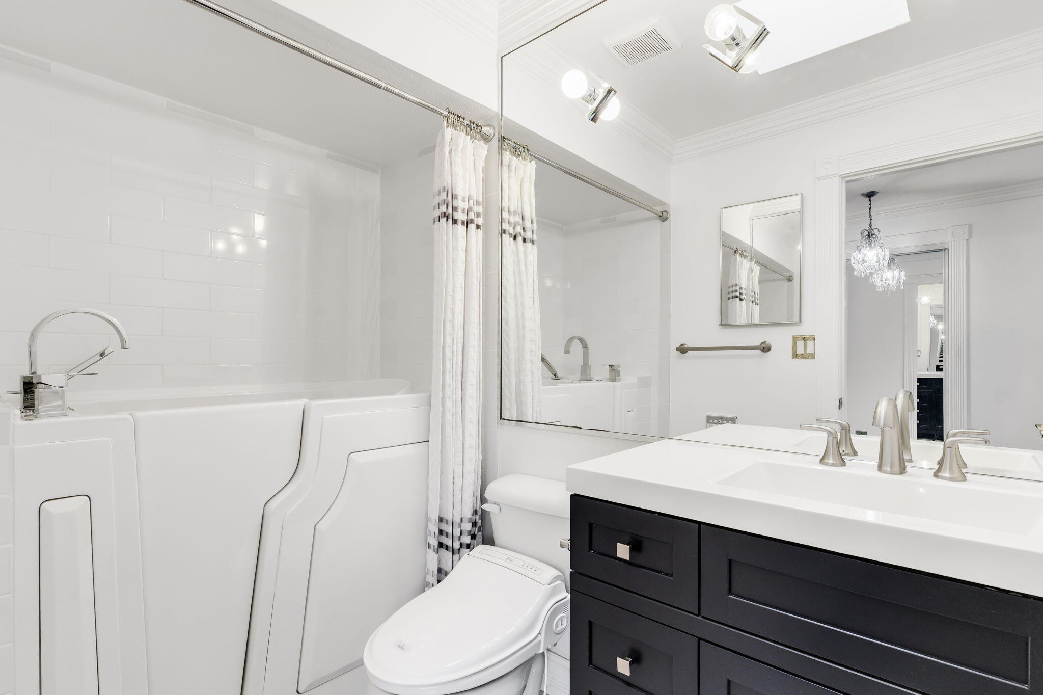 4411 Constitution Avenue NE