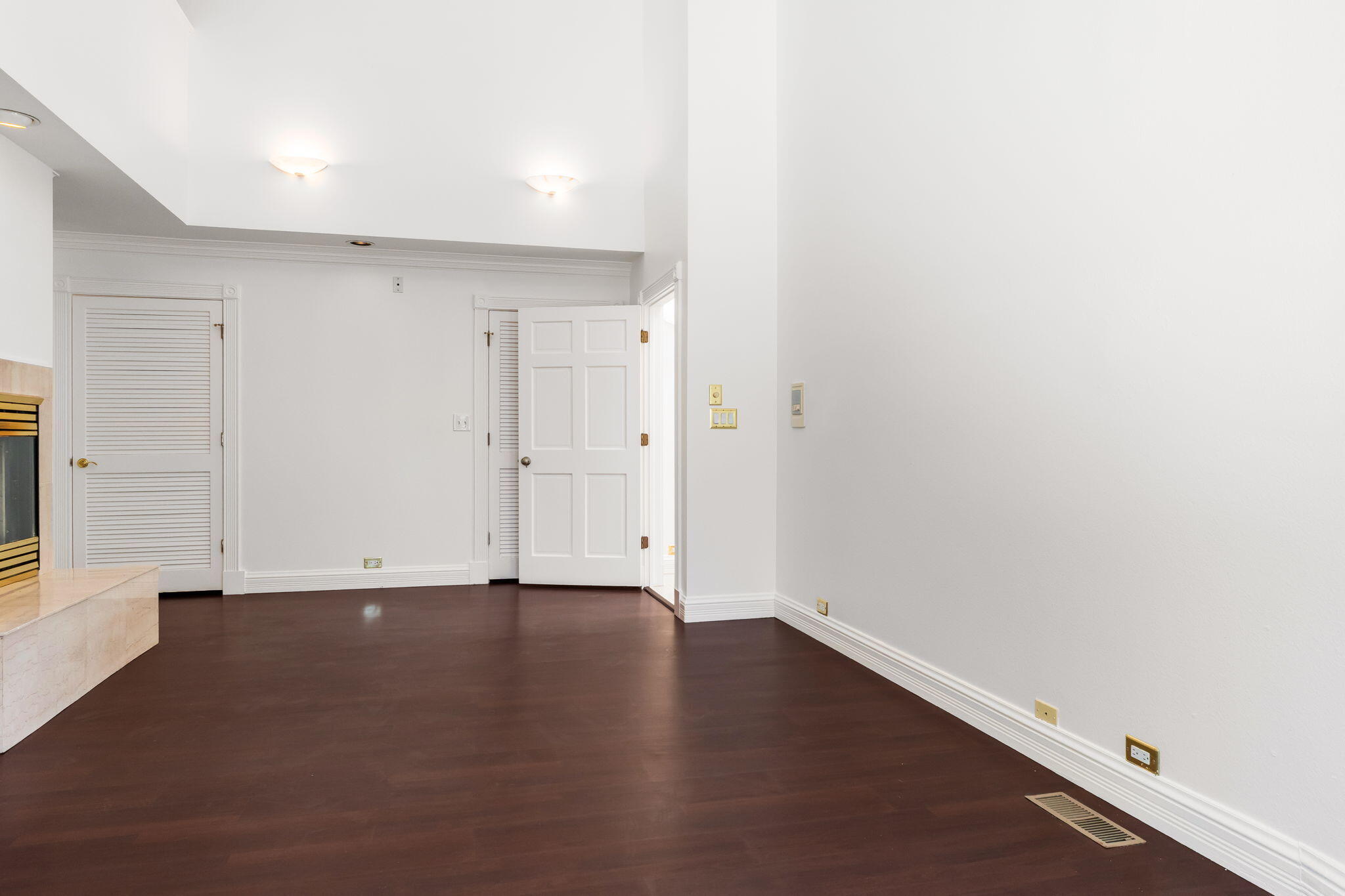 4411 Constitution Avenue NE