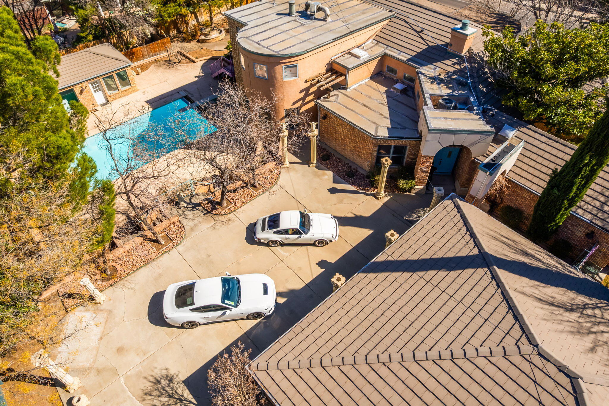 4411 Constitution Avenue NE