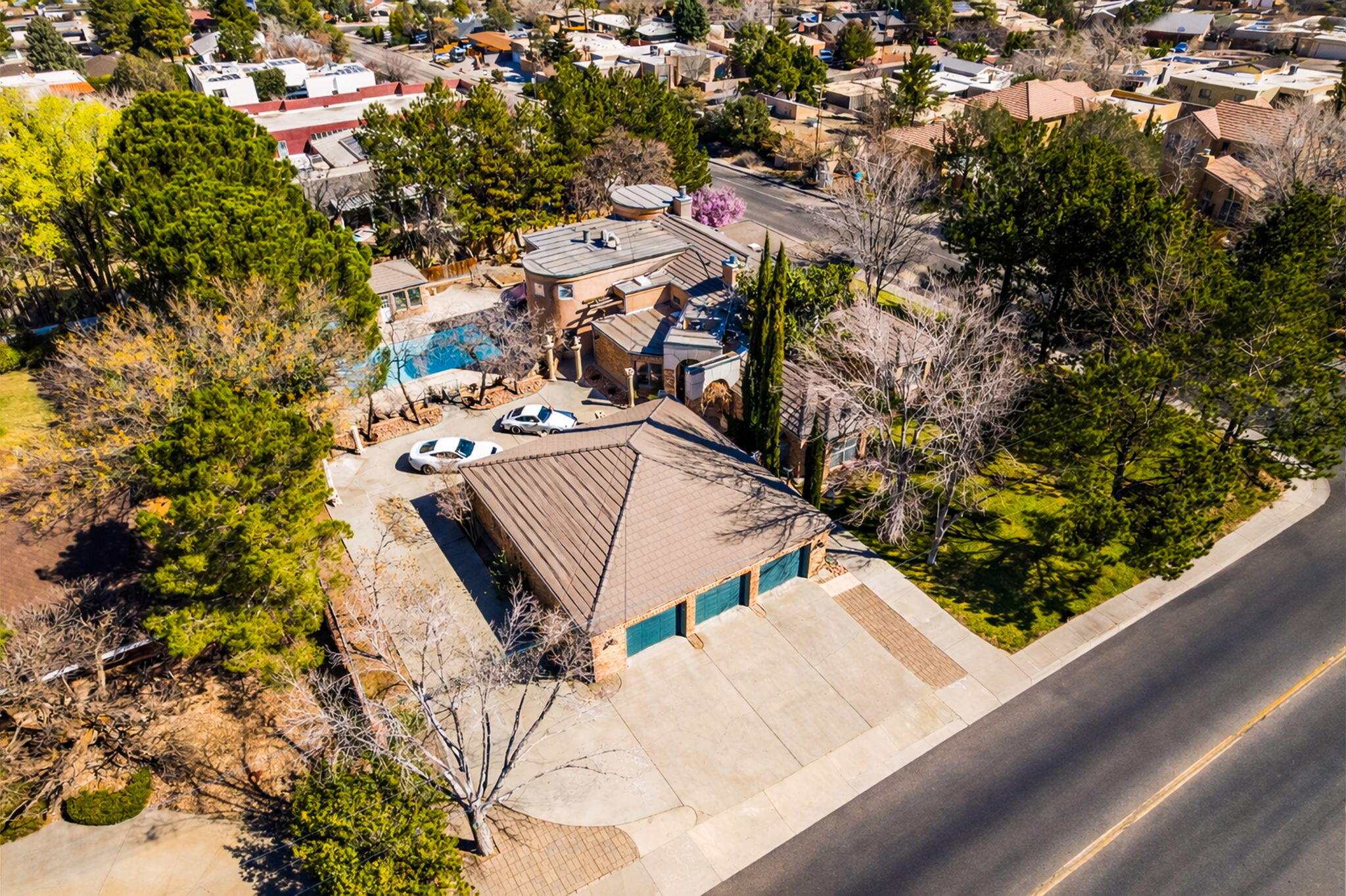 4411 Constitution Avenue NE