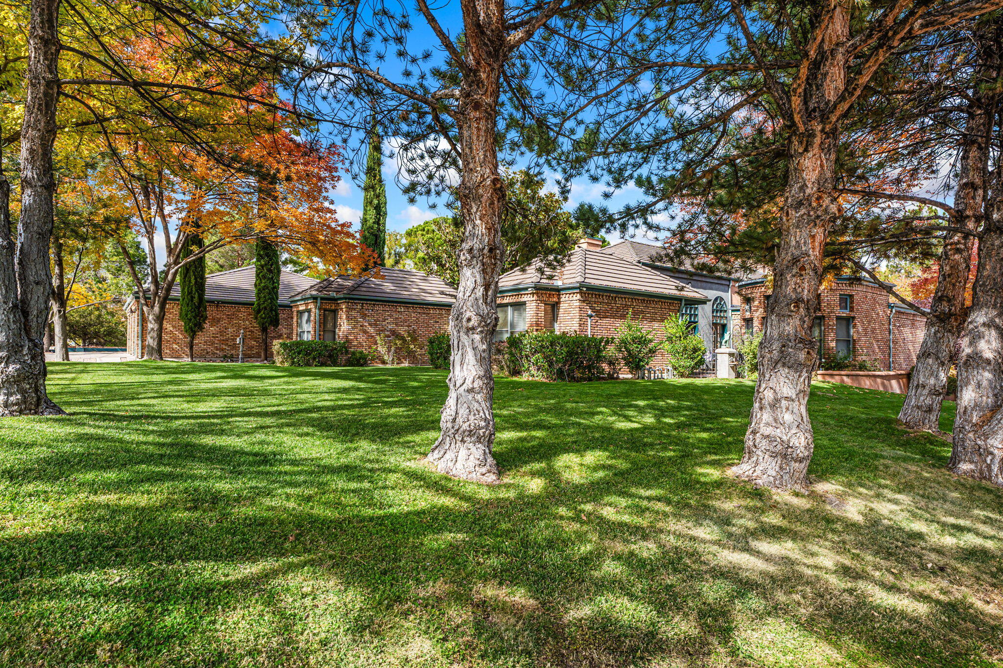 4411 Constitution Avenue NE