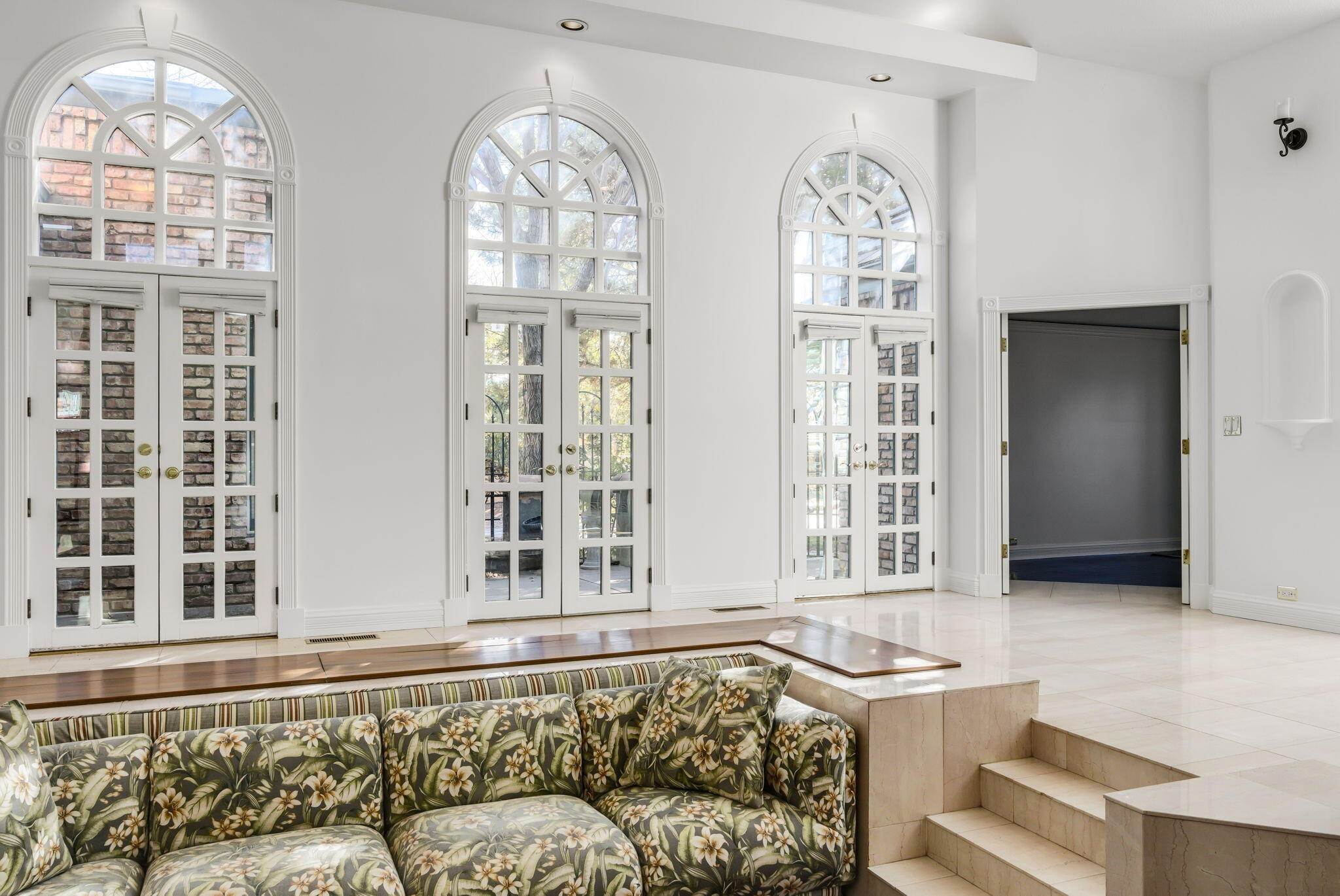 4411 Constitution Avenue NE