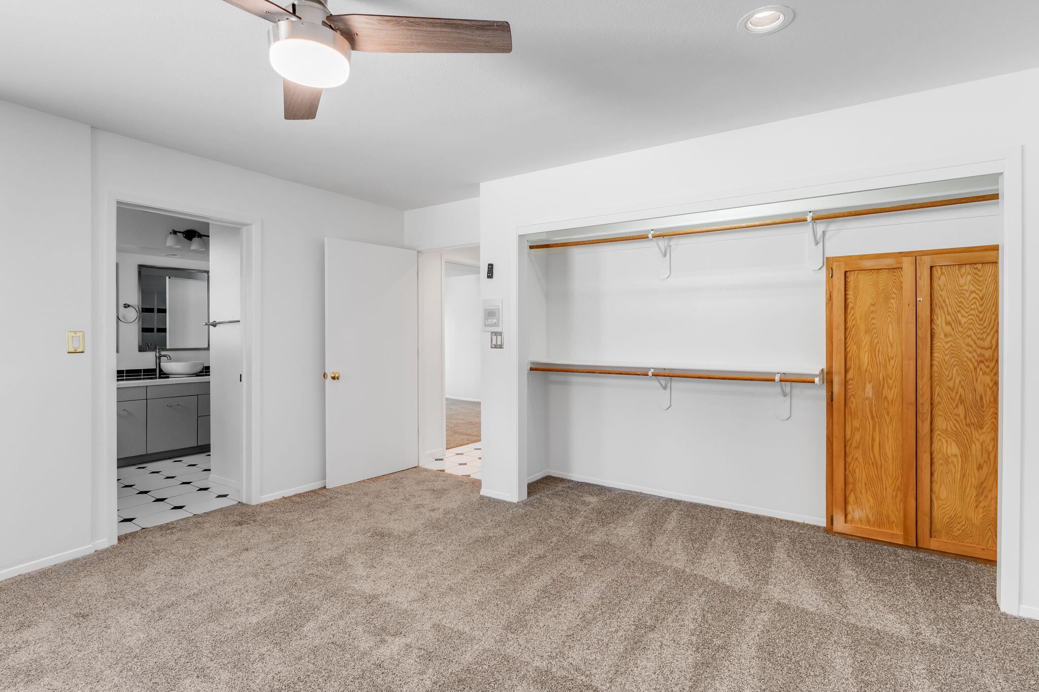 4411 Constitution Avenue NE