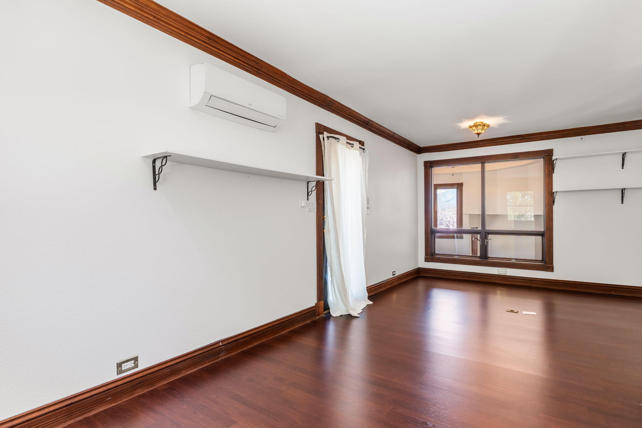 4411 Constitution Avenue NE