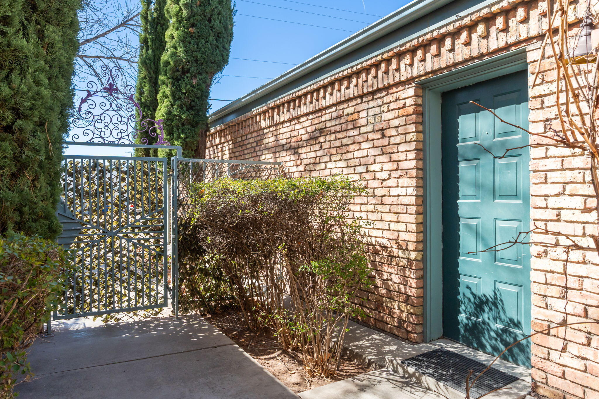 4411 Constitution Avenue NE