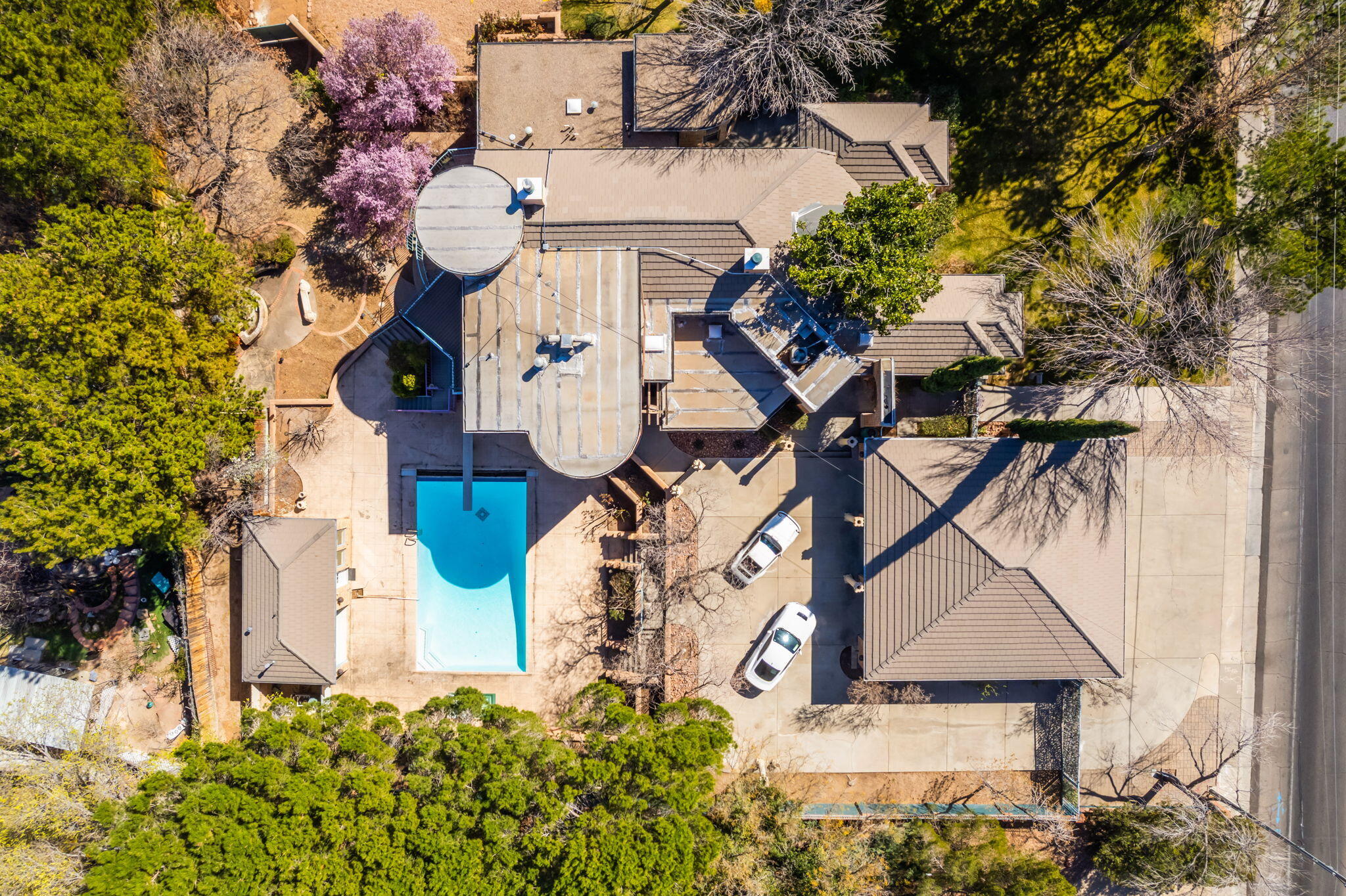 4411 Constitution Avenue NE