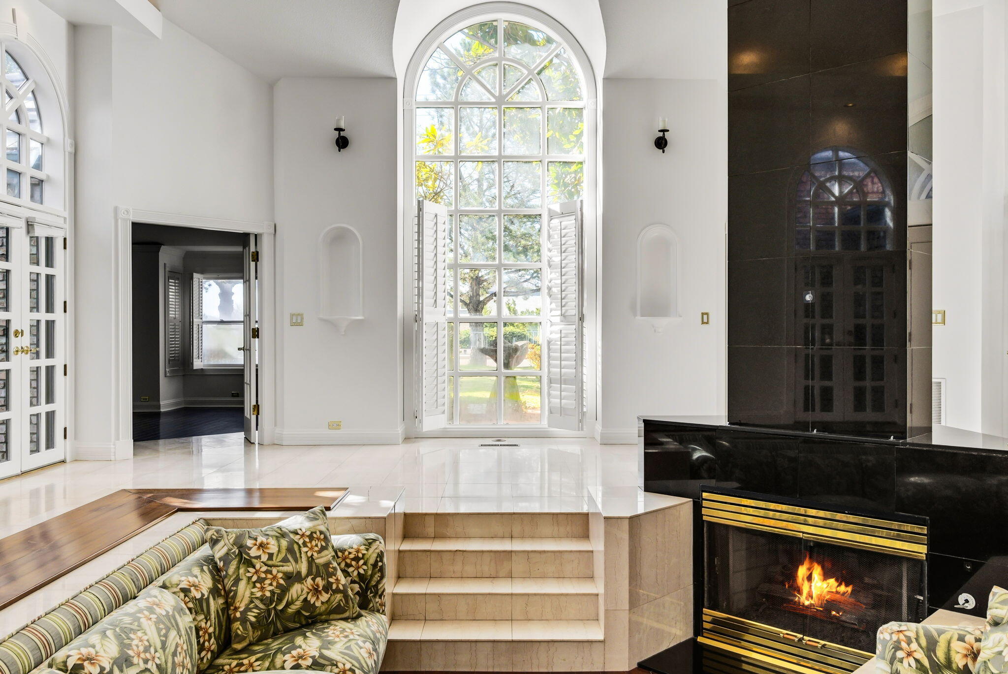 4411 Constitution Avenue NE