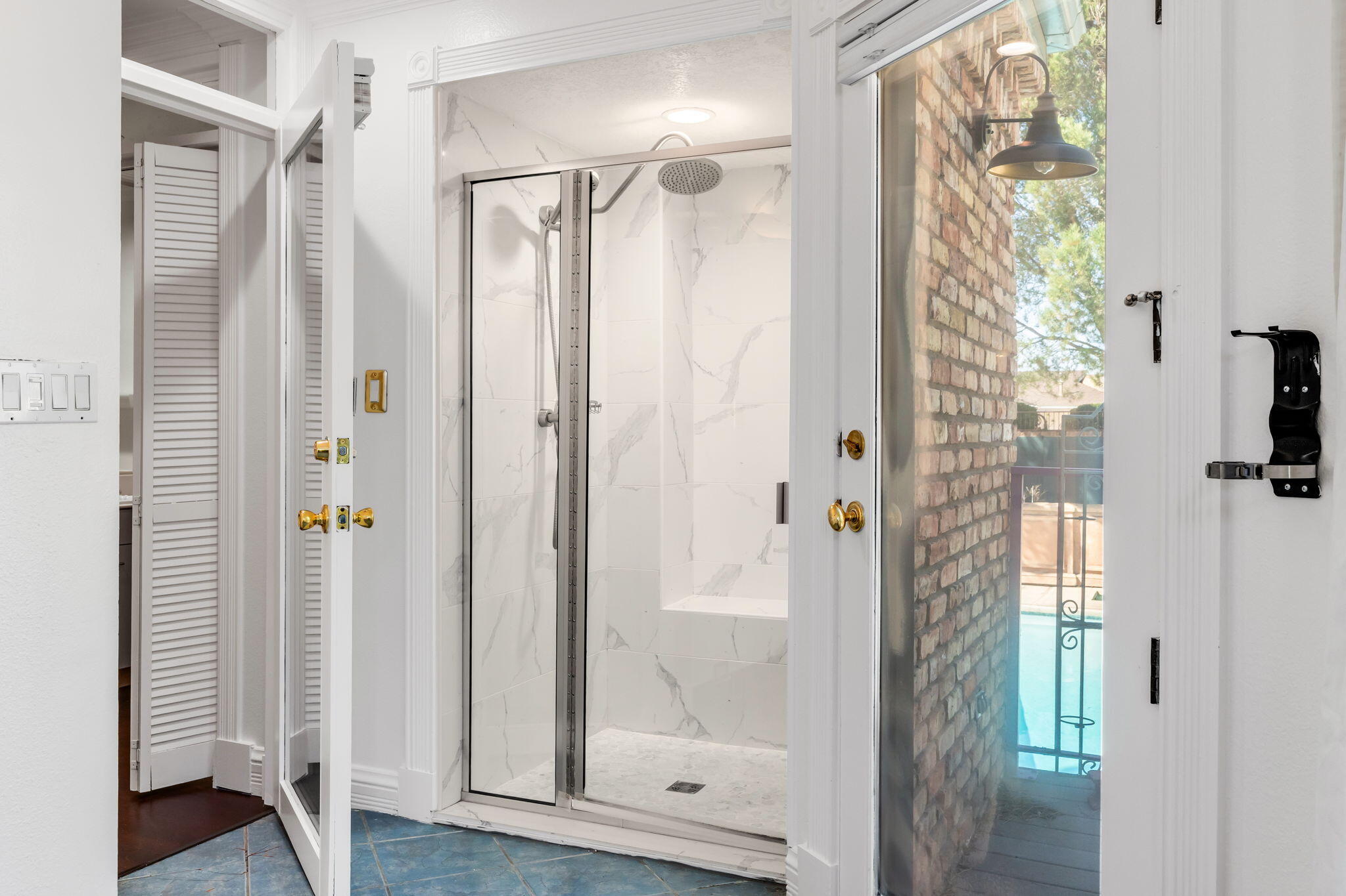 4411 Constitution Avenue NE