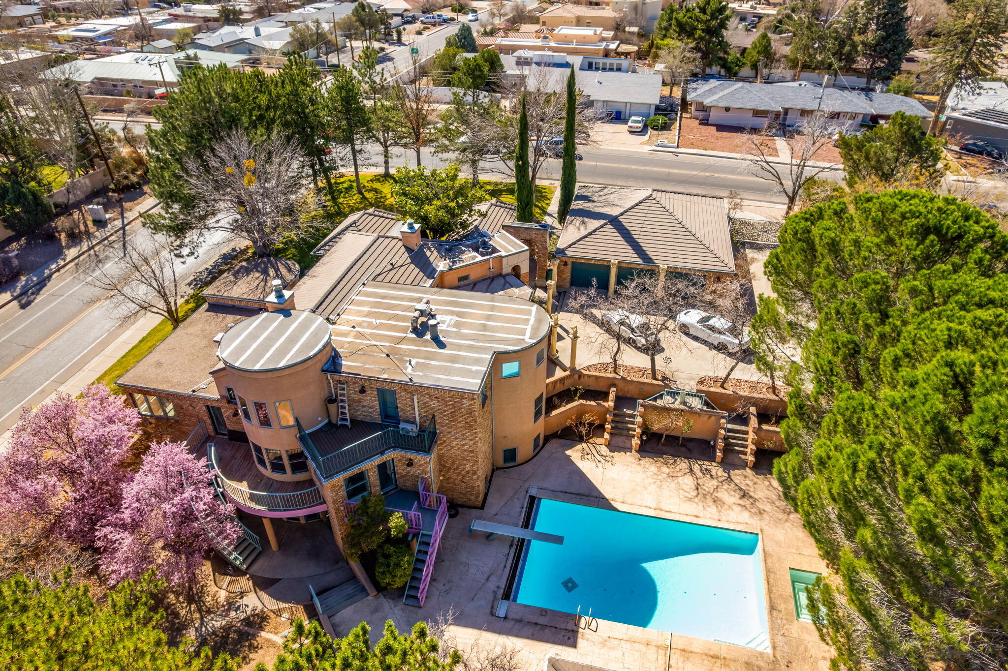 4411 Constitution Avenue NE