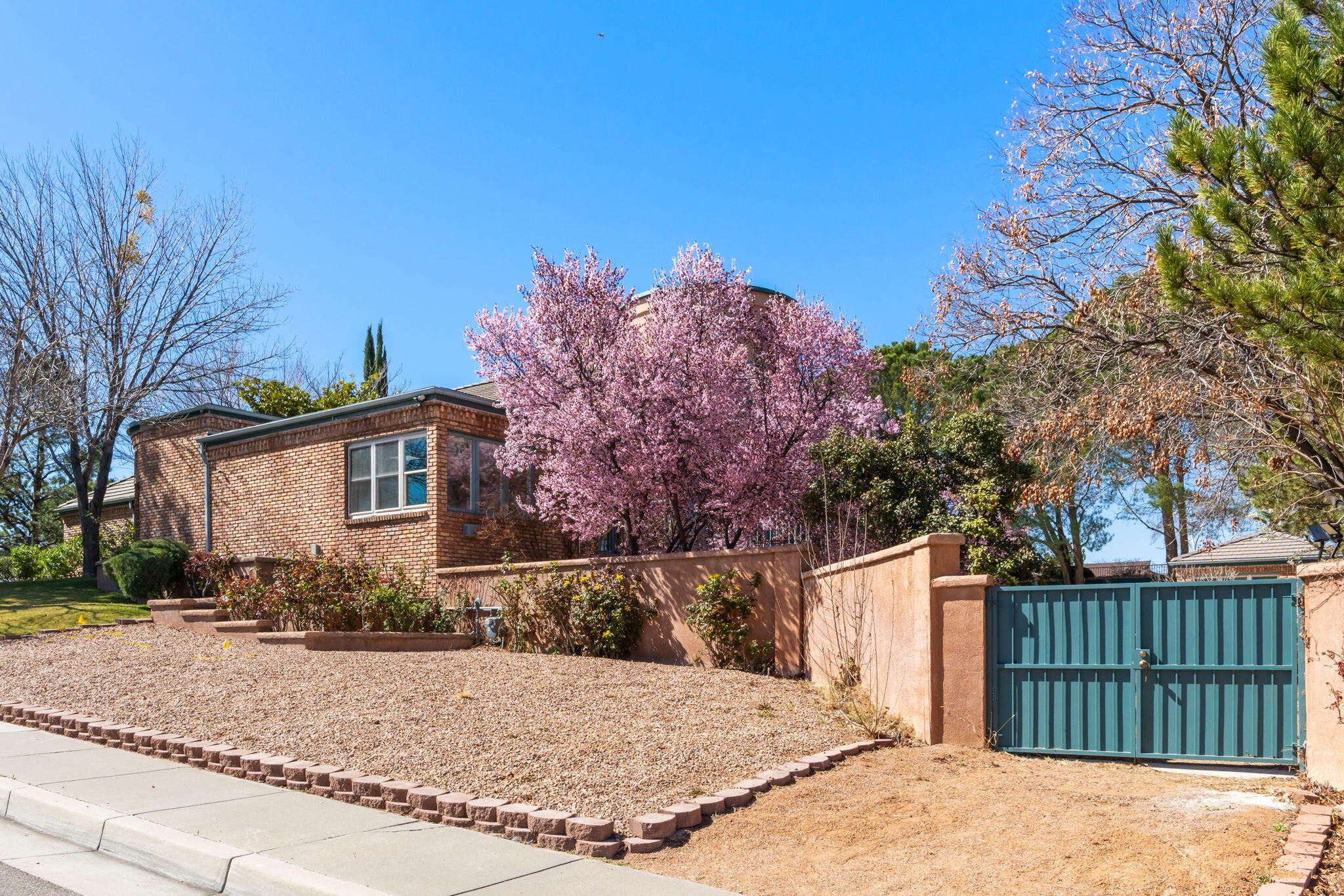 4411 Constitution Avenue NE