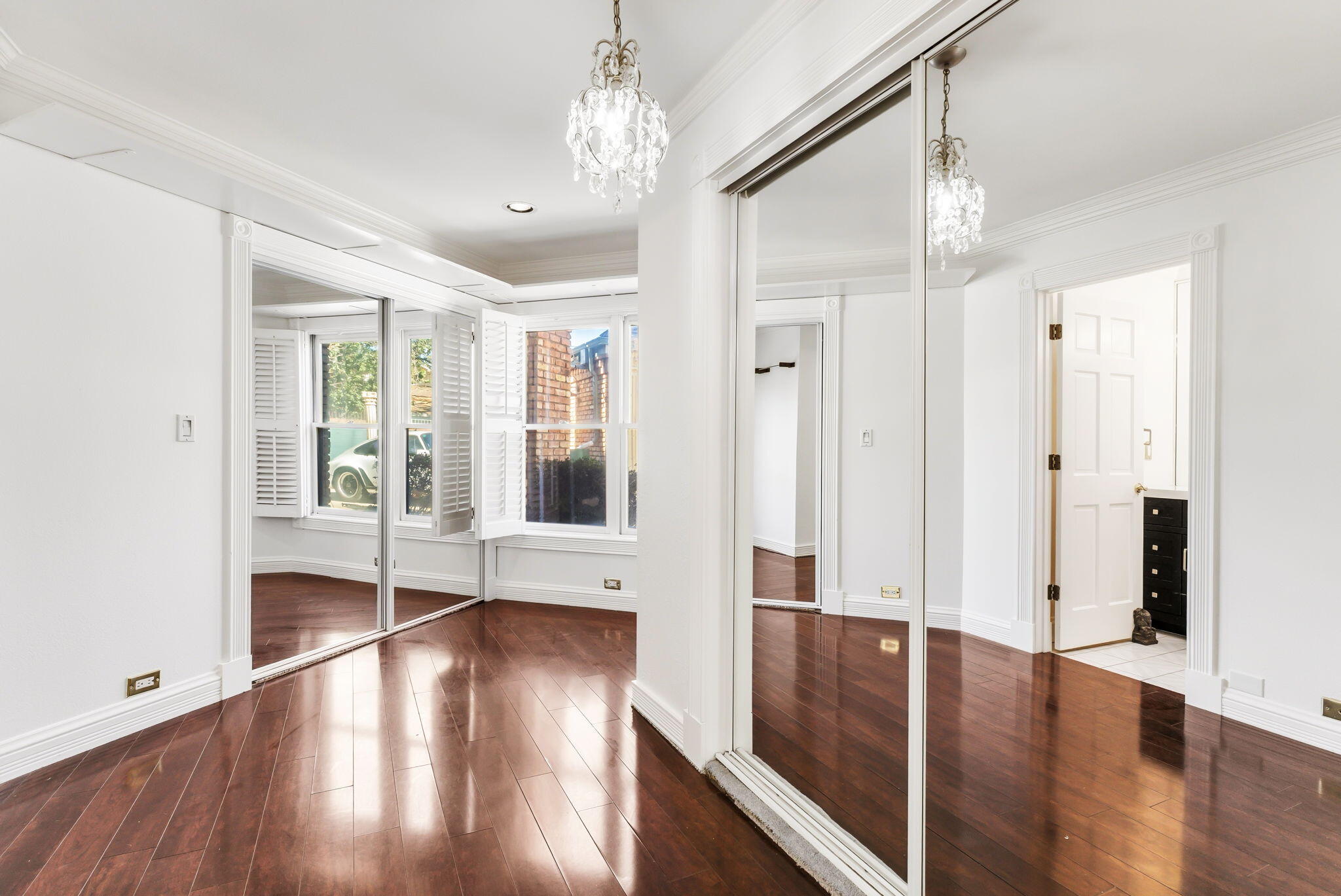 4411 Constitution Avenue NE