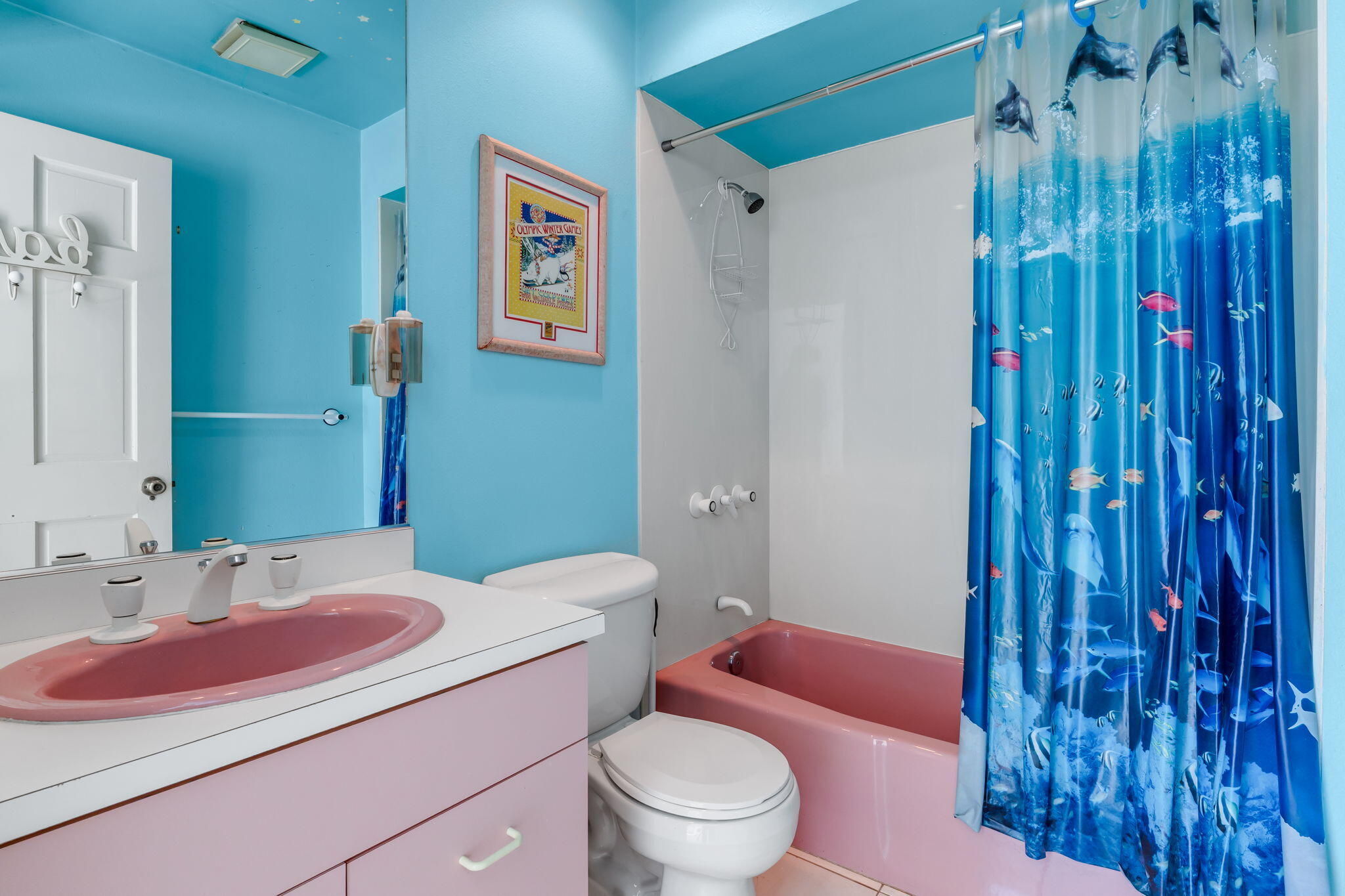 4411 Constitution Avenue NE