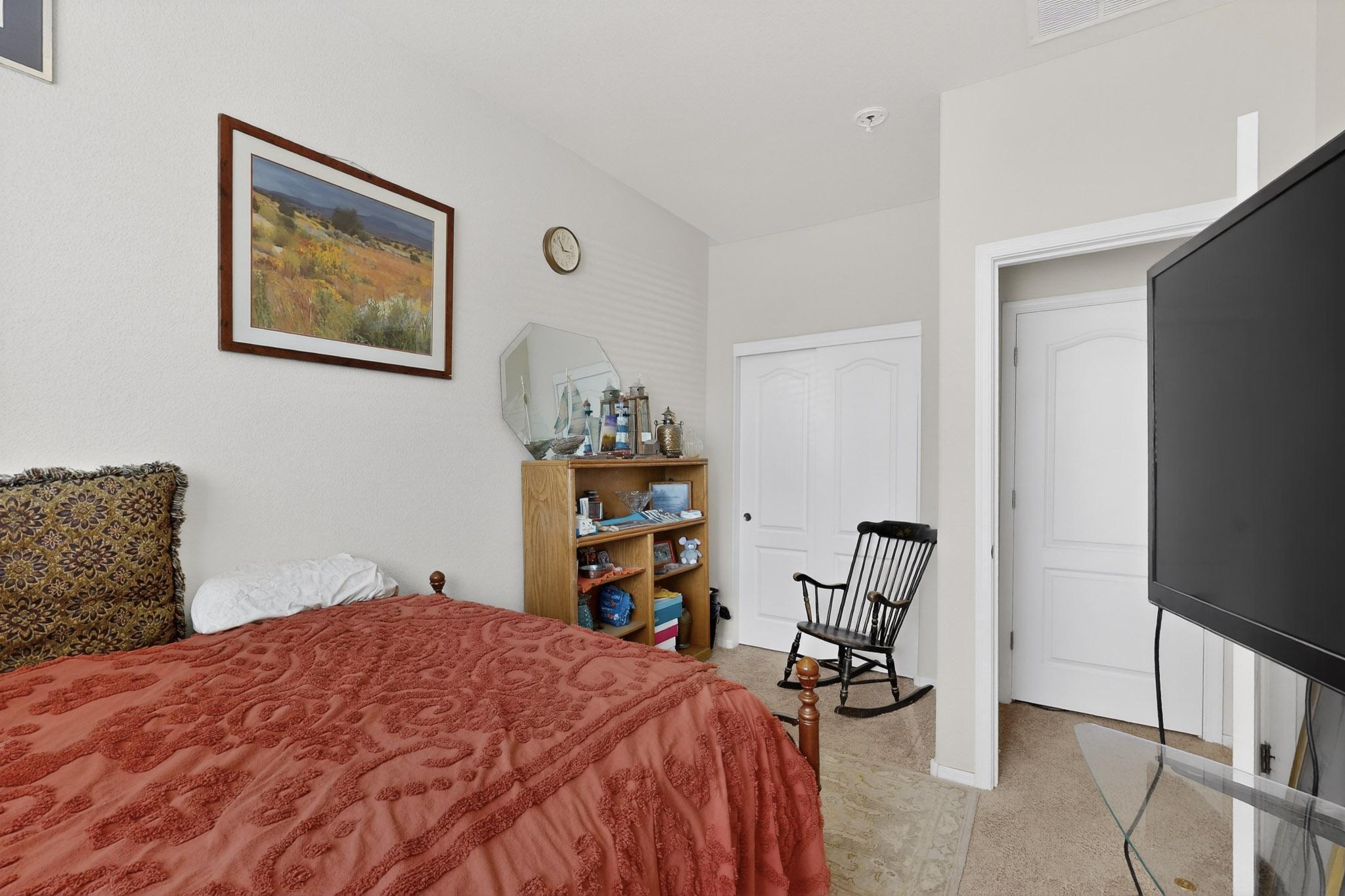 6701 Mountain Hawk Loop NE