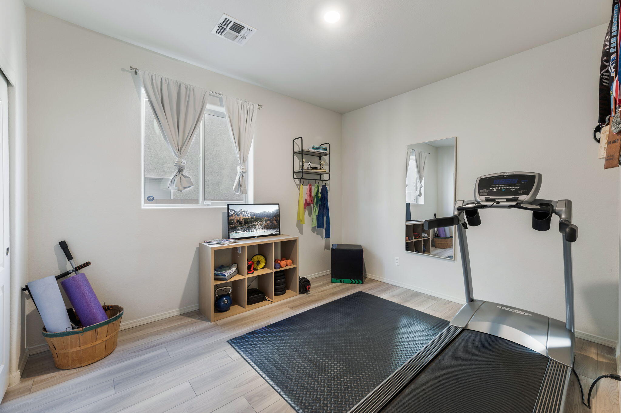 1616 Domino Drive SE