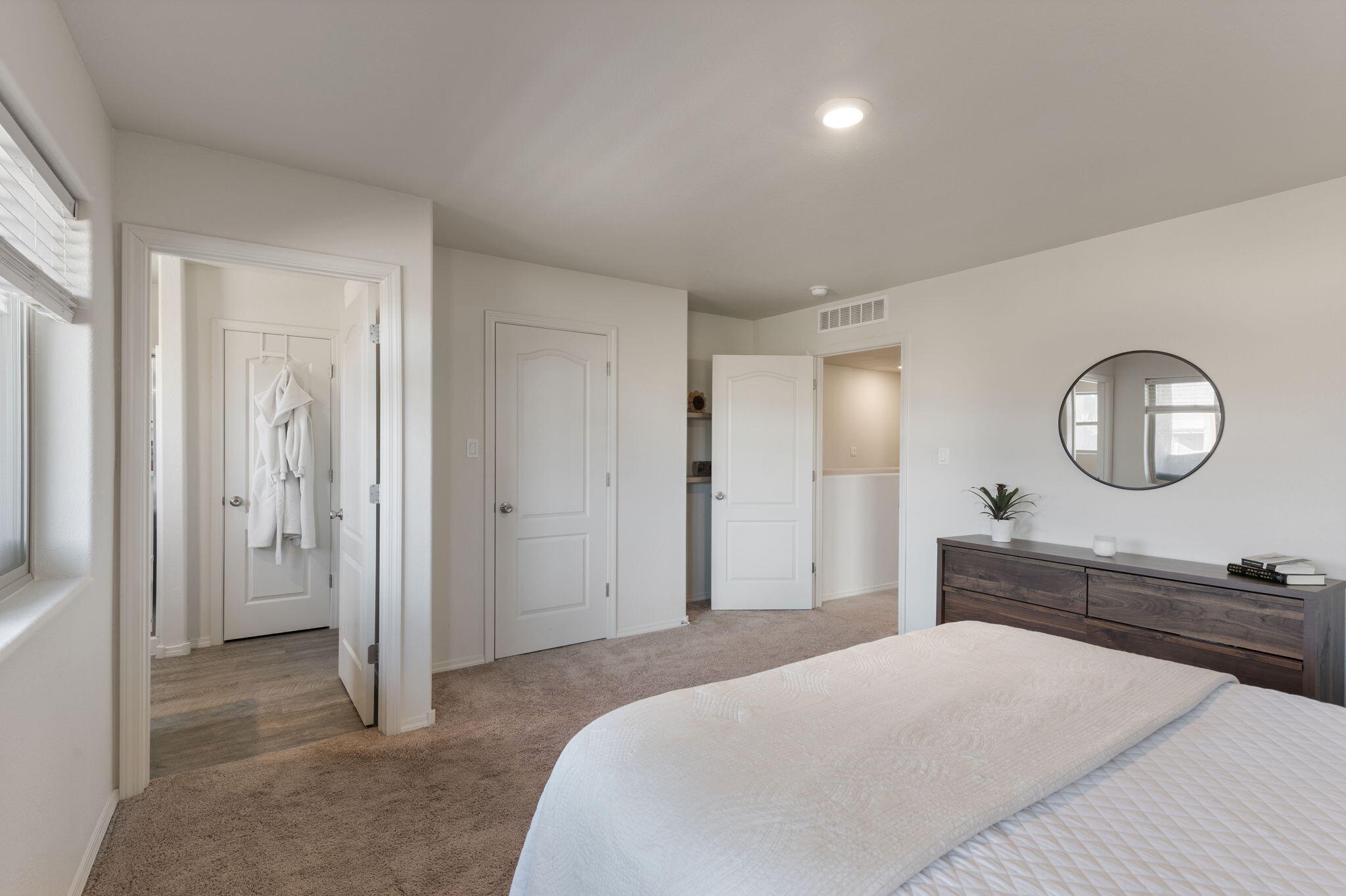 1616 Domino Drive SE