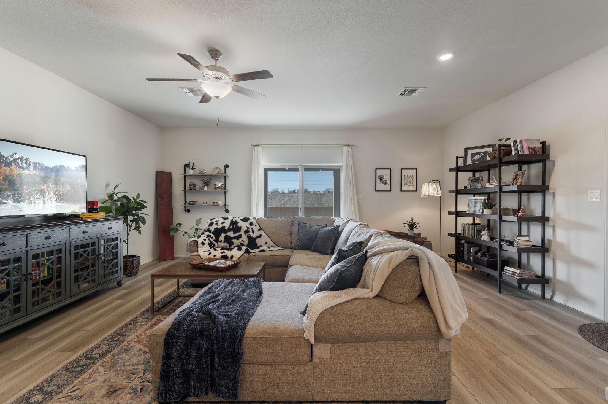 1616 Domino Drive SE