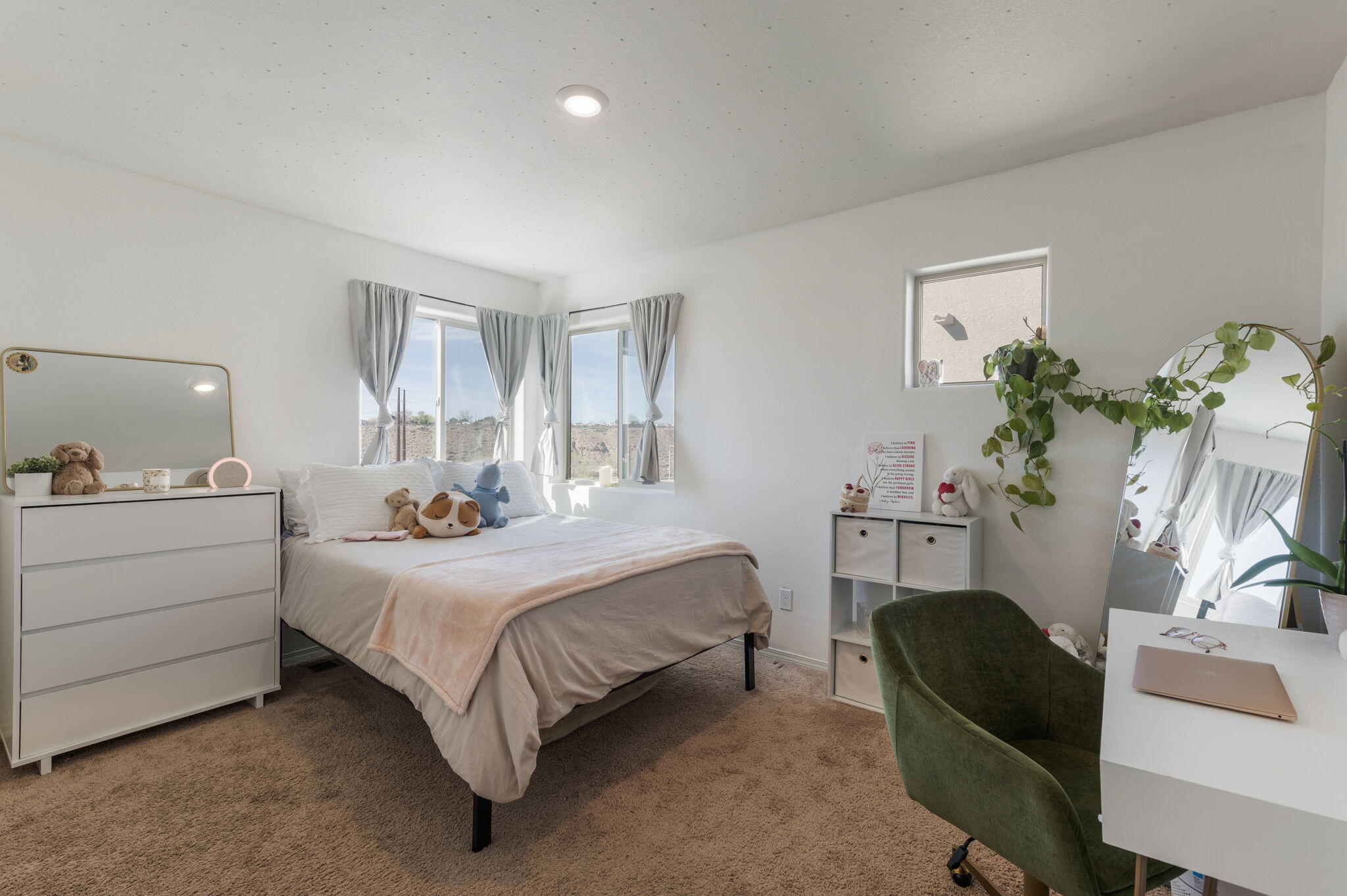 1616 Domino Drive SE