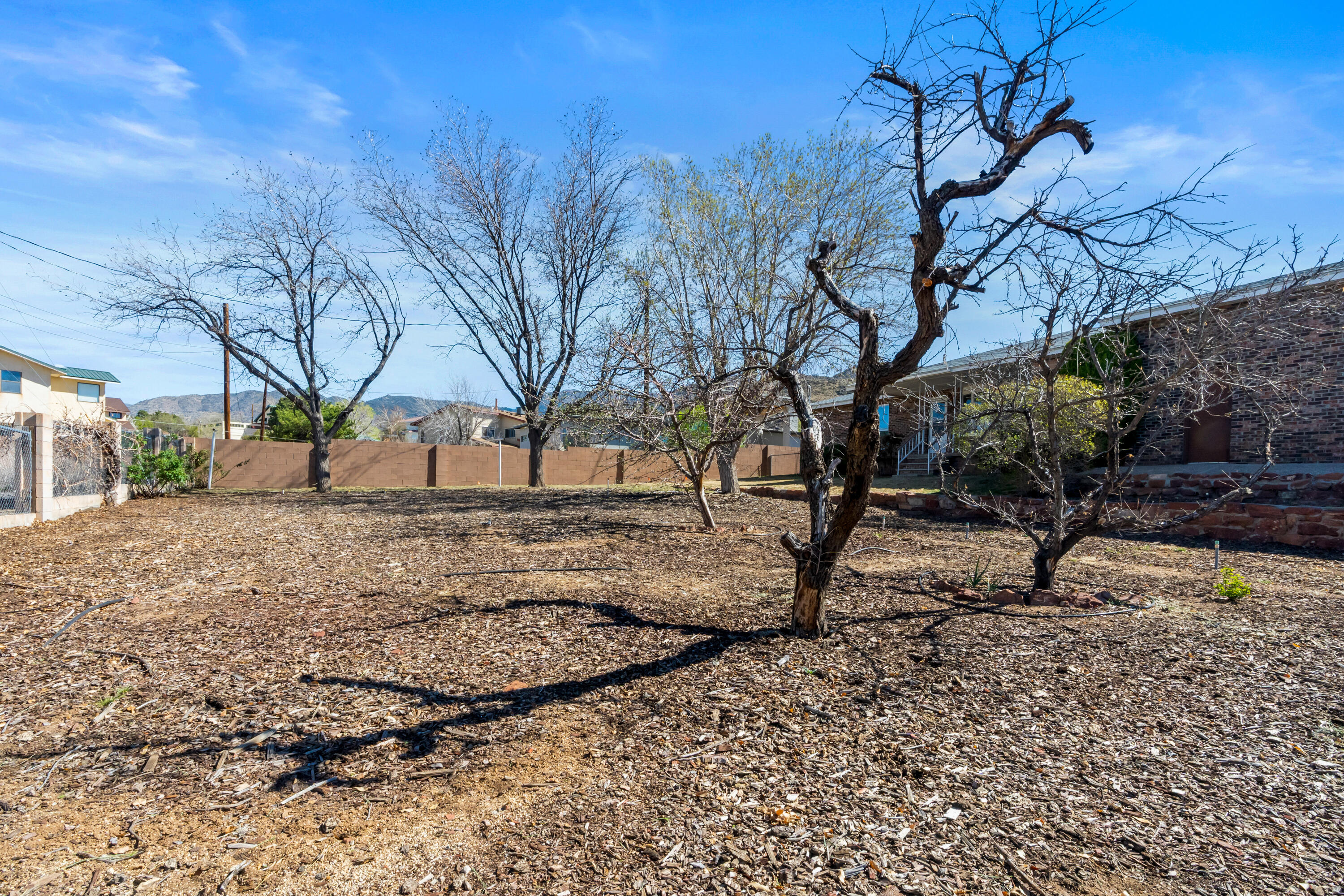 207 Wells Drive NE