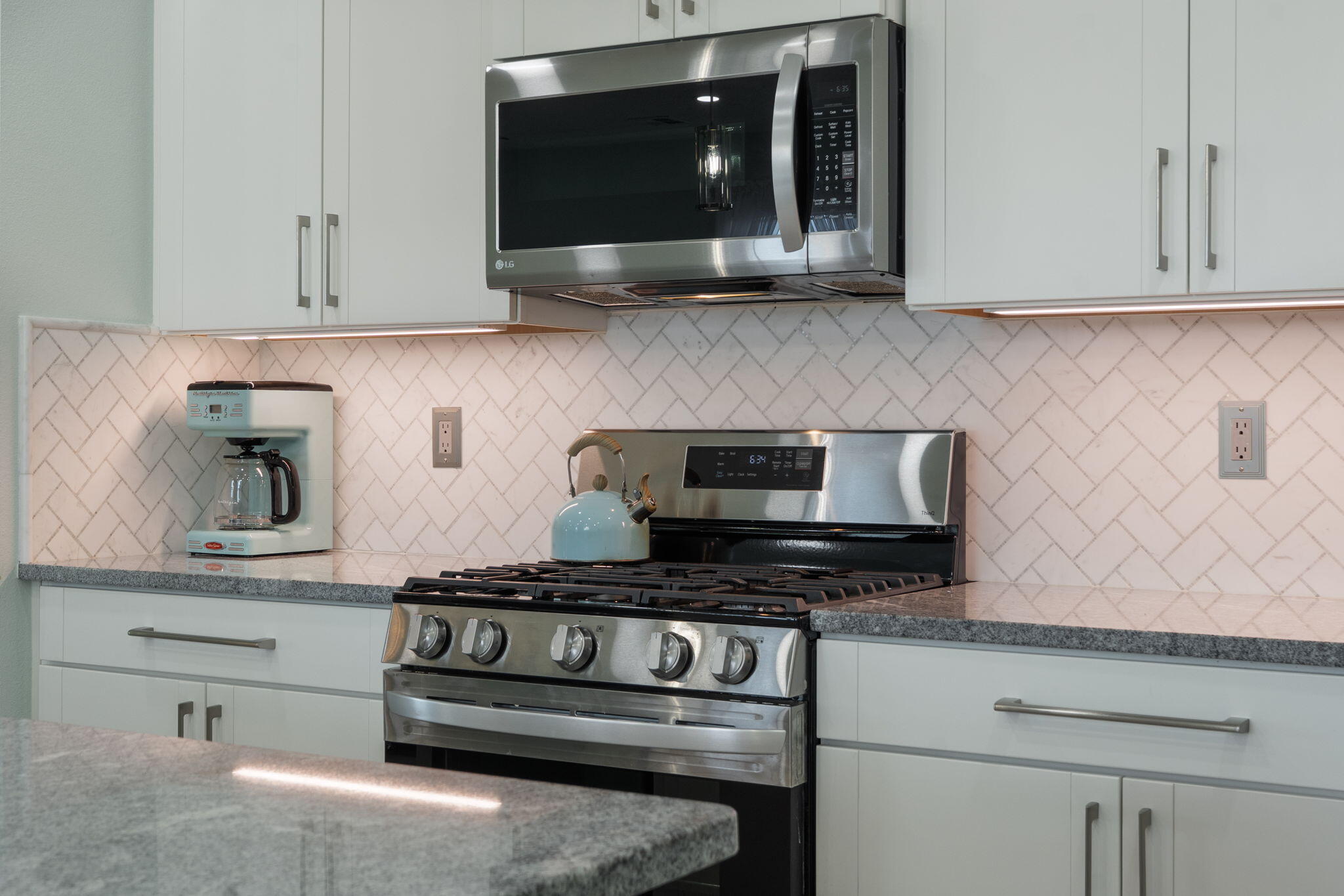 2653 Camino Plata Loop NE