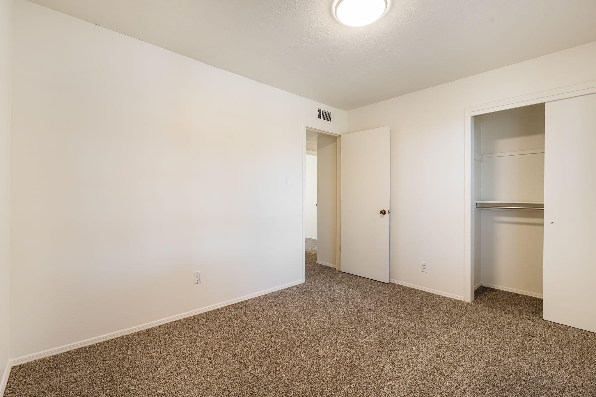 1012 Oro Real NE