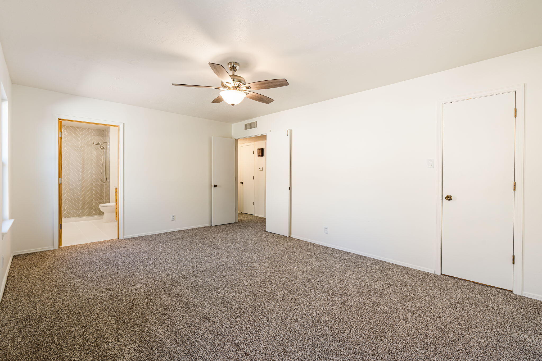 1012 Oro Real NE