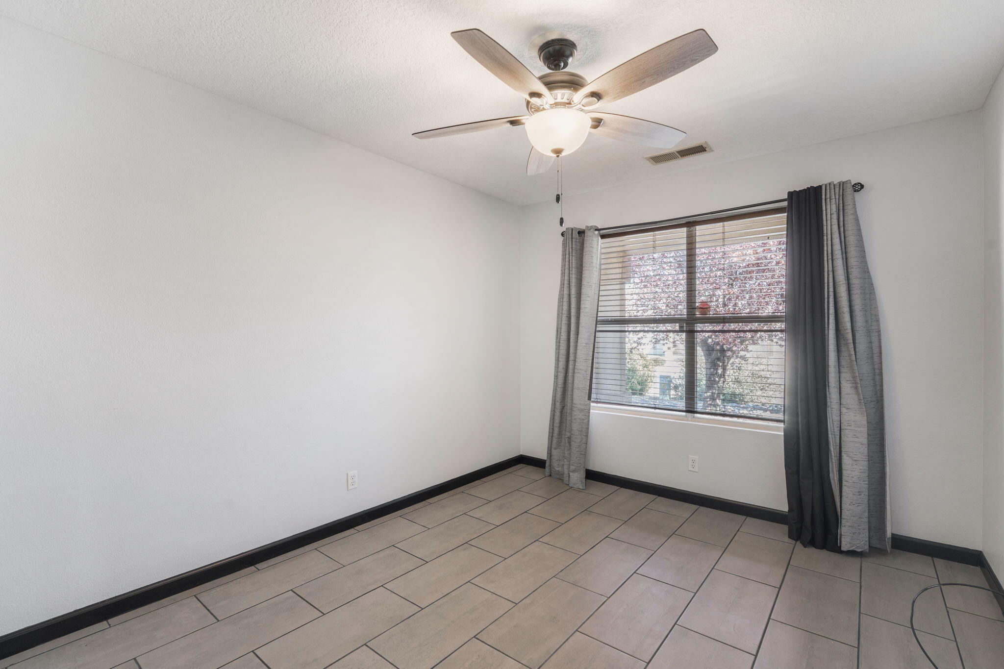 923 Chuckar Drive SW