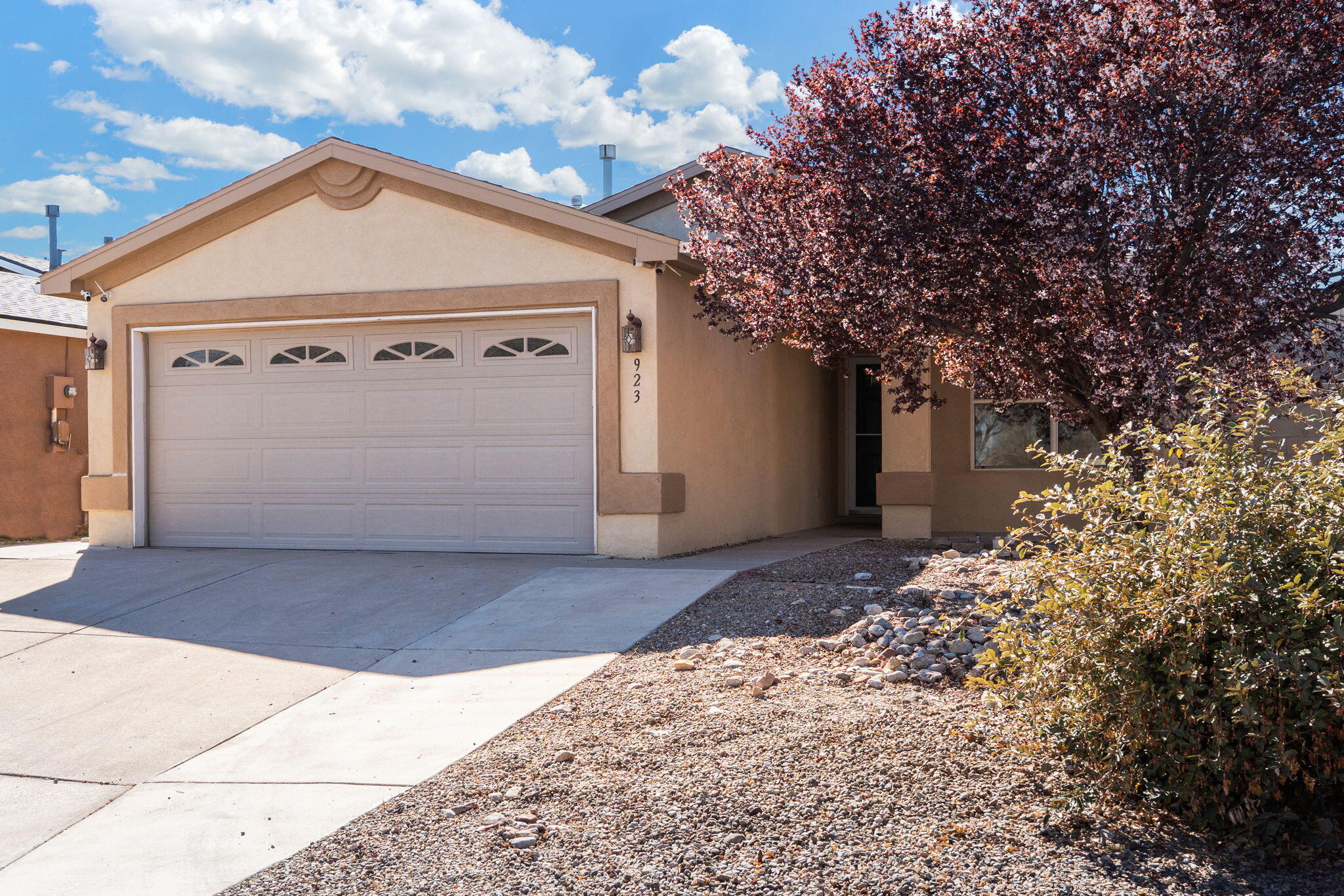 923 Chuckar Drive SW