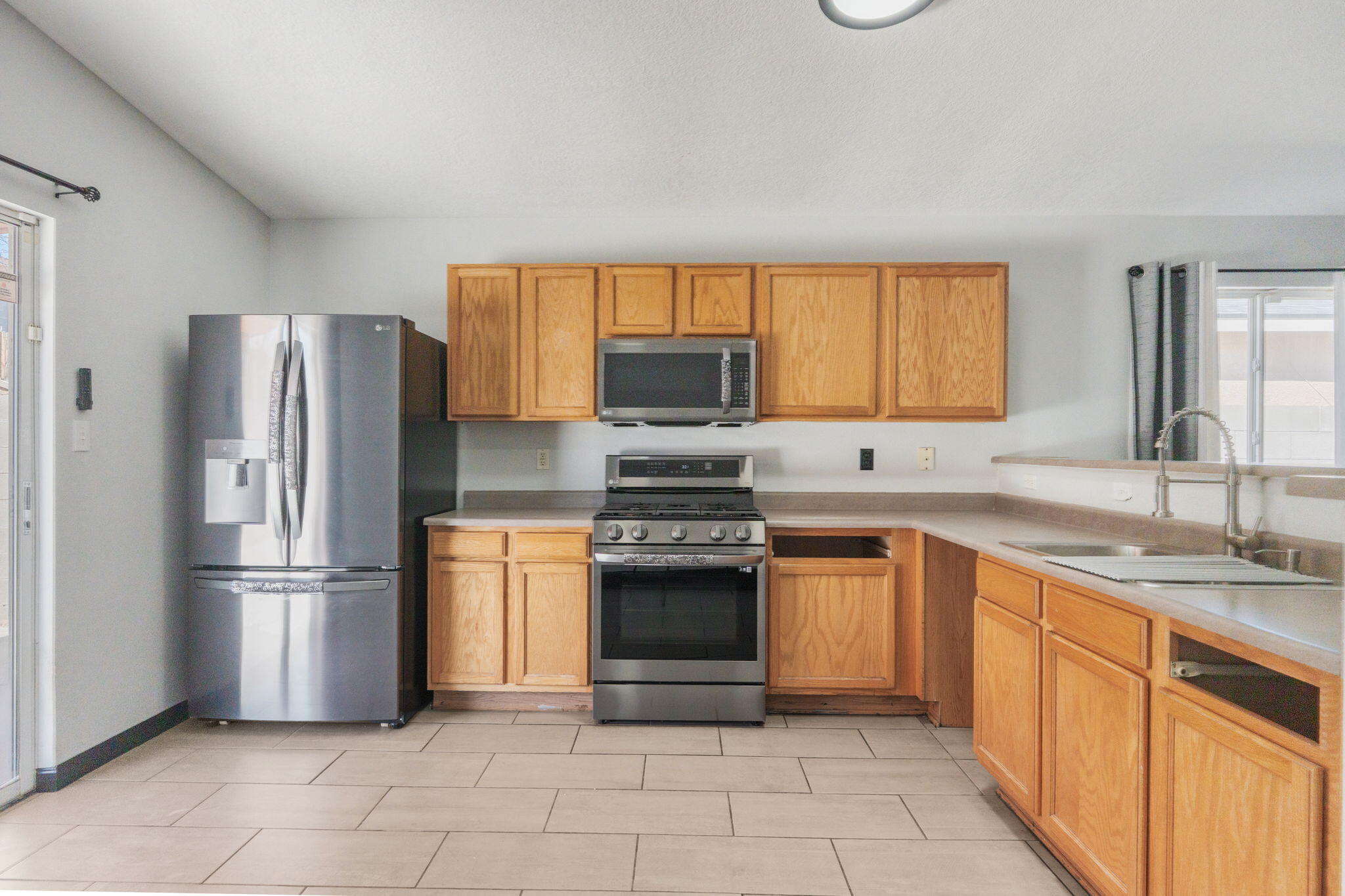 923 Chuckar Drive SW